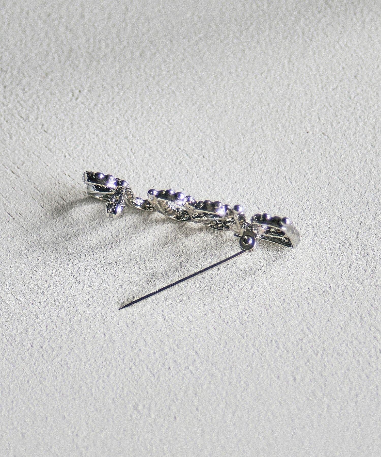 ADER.bijoux/CUTSTEEL BISOUS BROOCH
