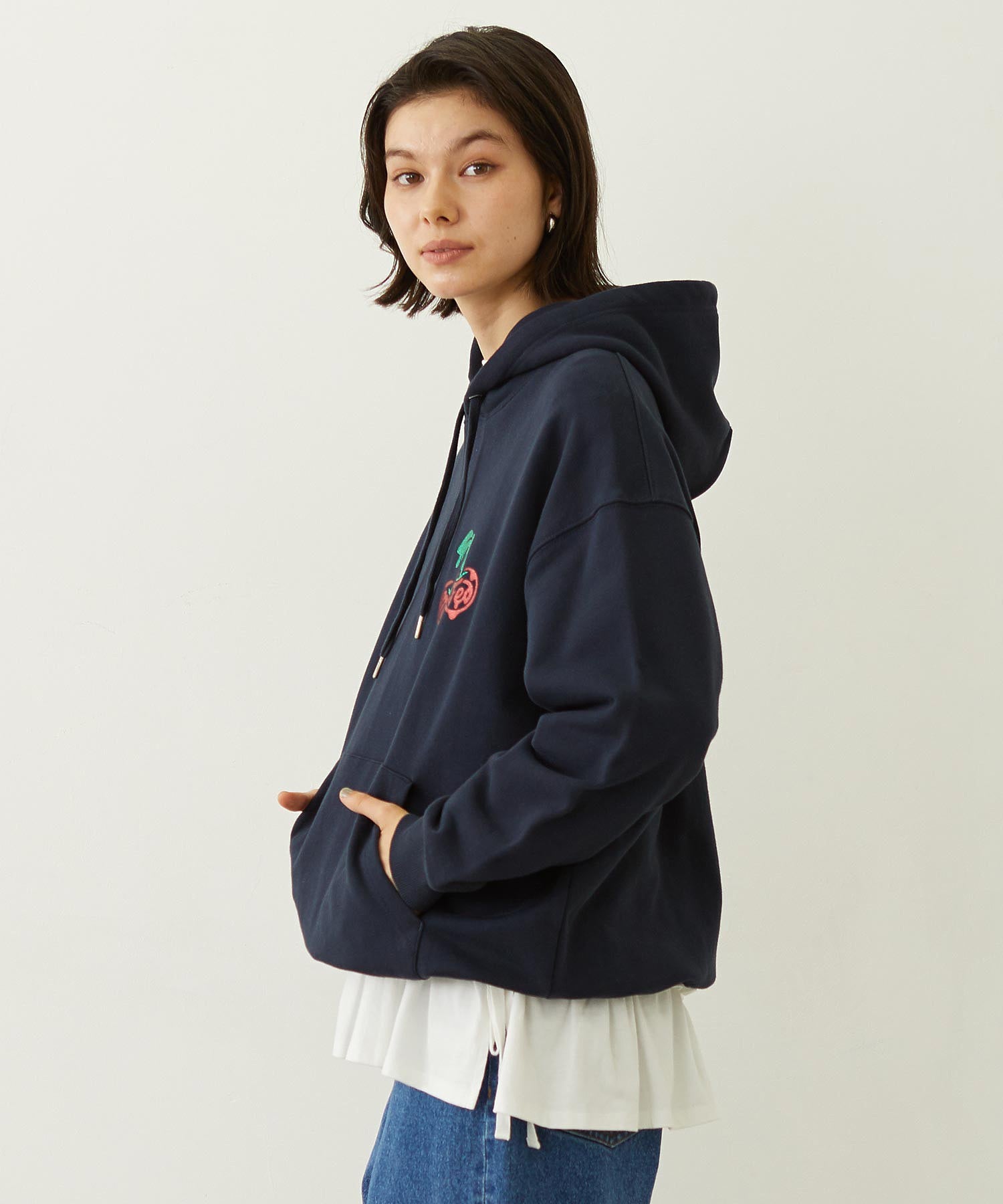 MELTY CHERRY SWEAT HOODIE