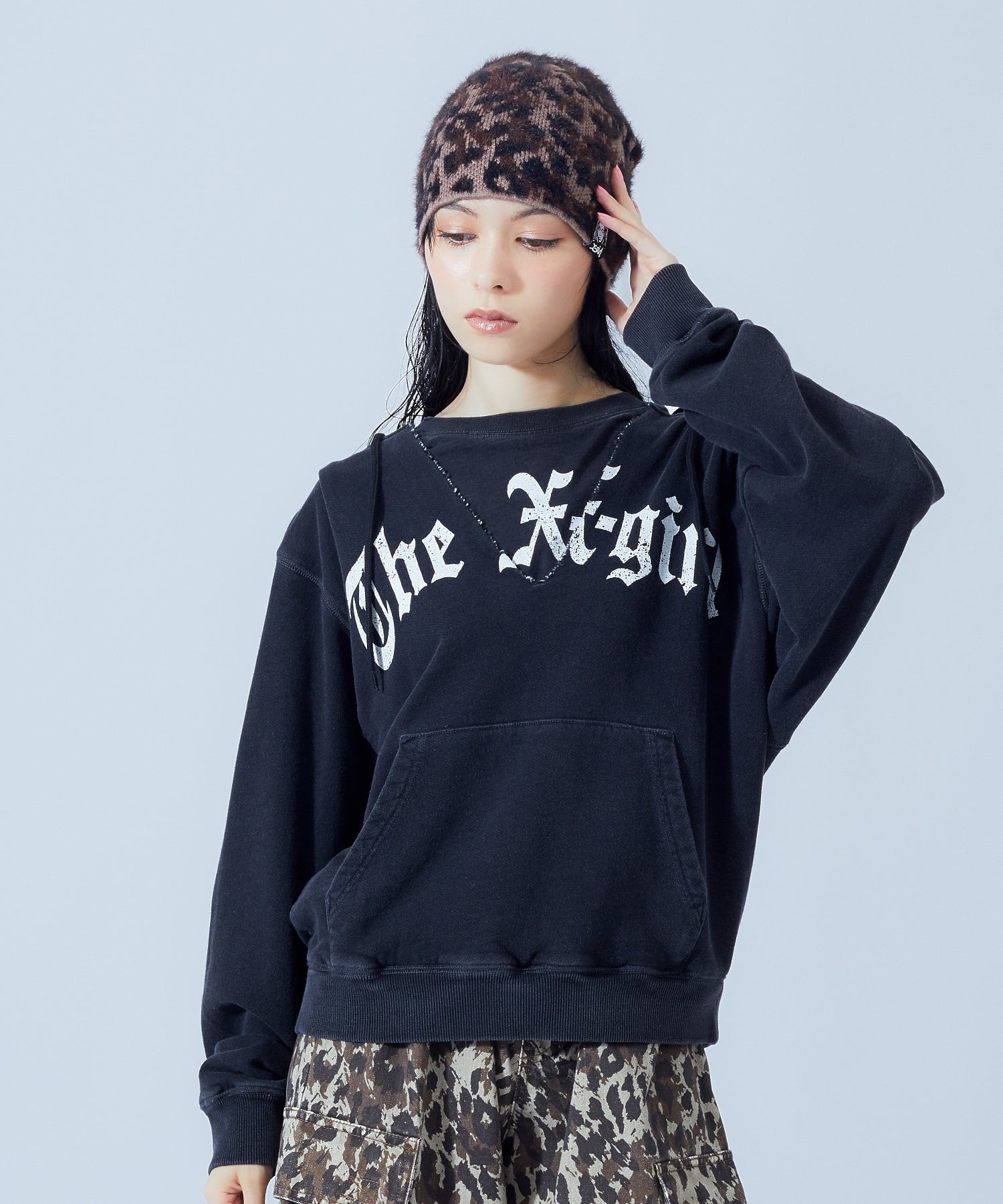 LAYERED STYLE FRONT SLIT SWEAT HOODIE