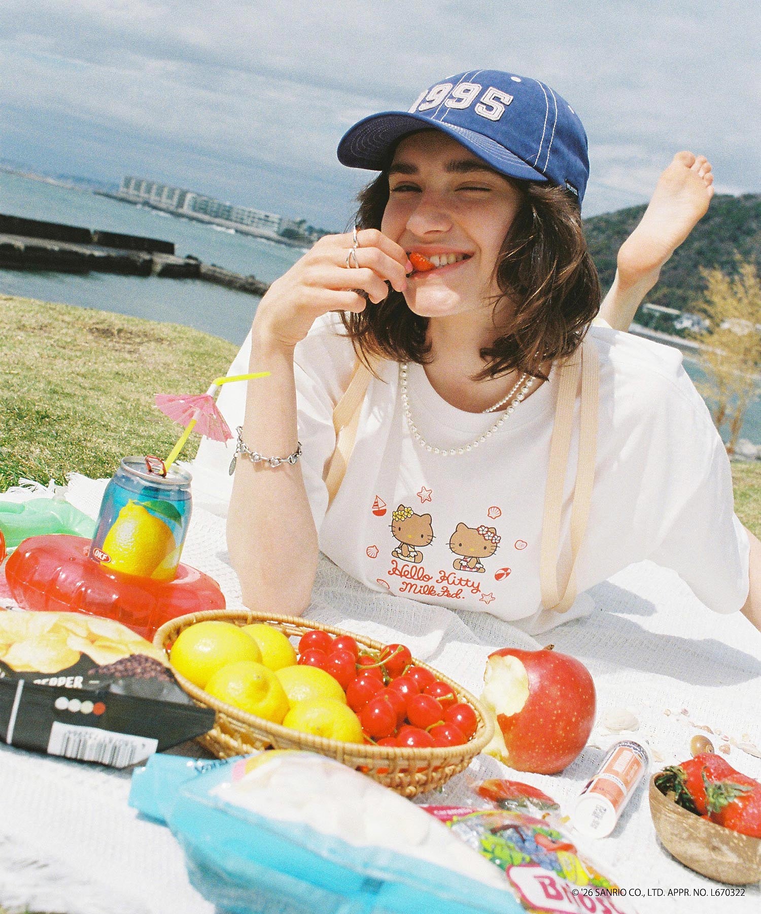 MILKFED. × HELLO KITTY SUN-KISSED F2F S/S TEE
