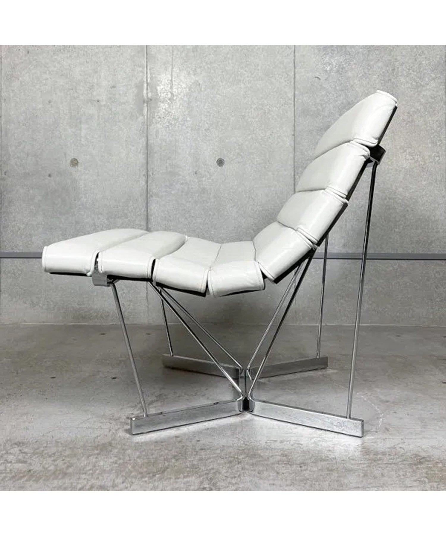 VF Catenary Chair and Ottoman 2301