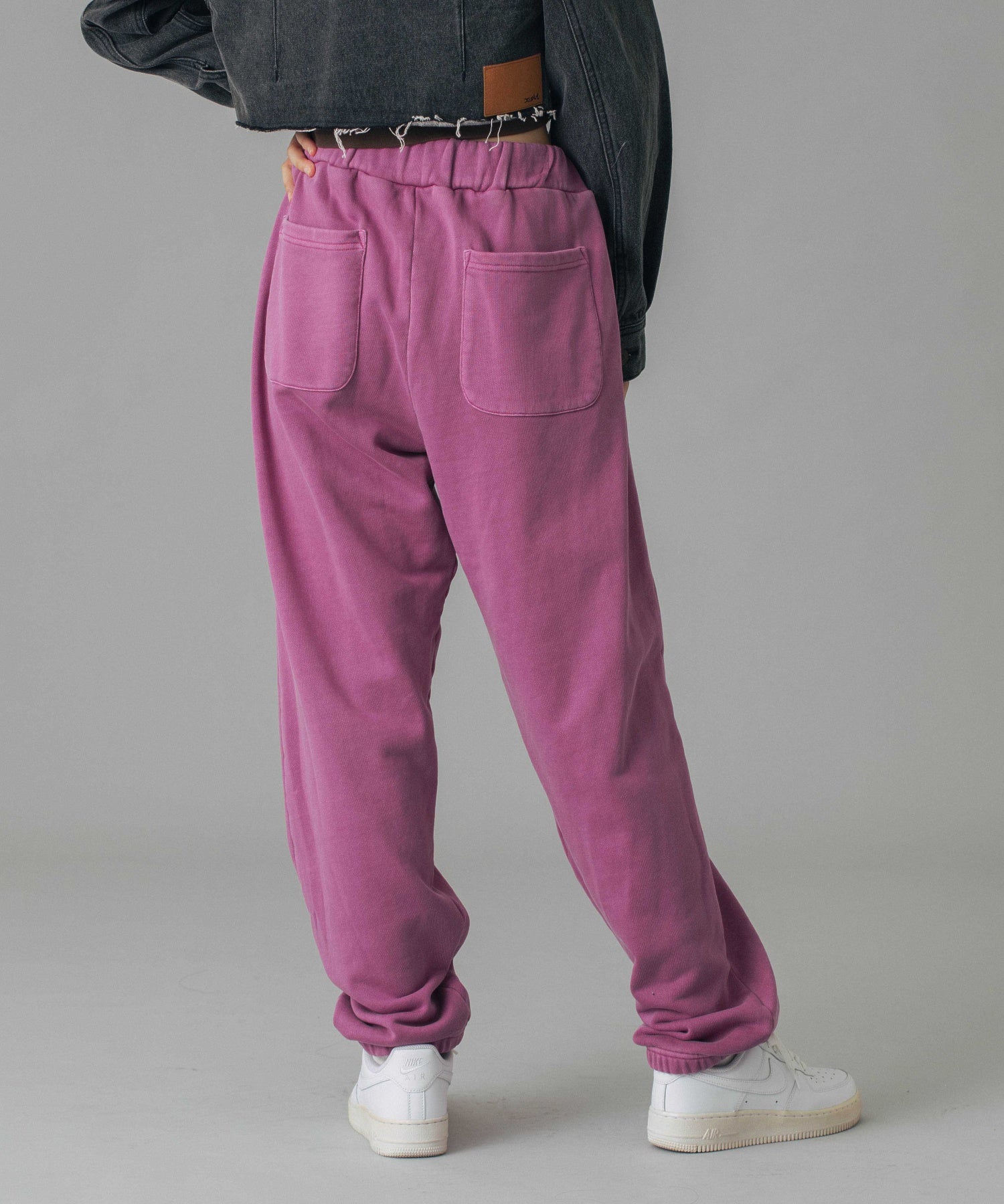 MESSAGE AND FACE PATCH FADED SWEAT PANTS