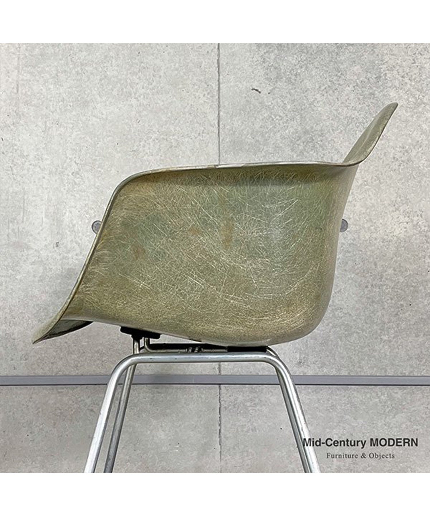 HermanMiller Arm Shell 1st Model / Seaform Green