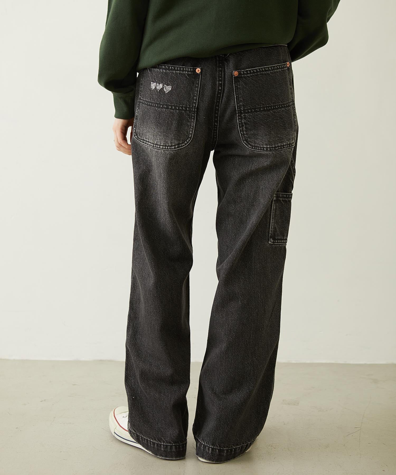 DOUBLE KNEE DISTRESSED DENIM PANTS