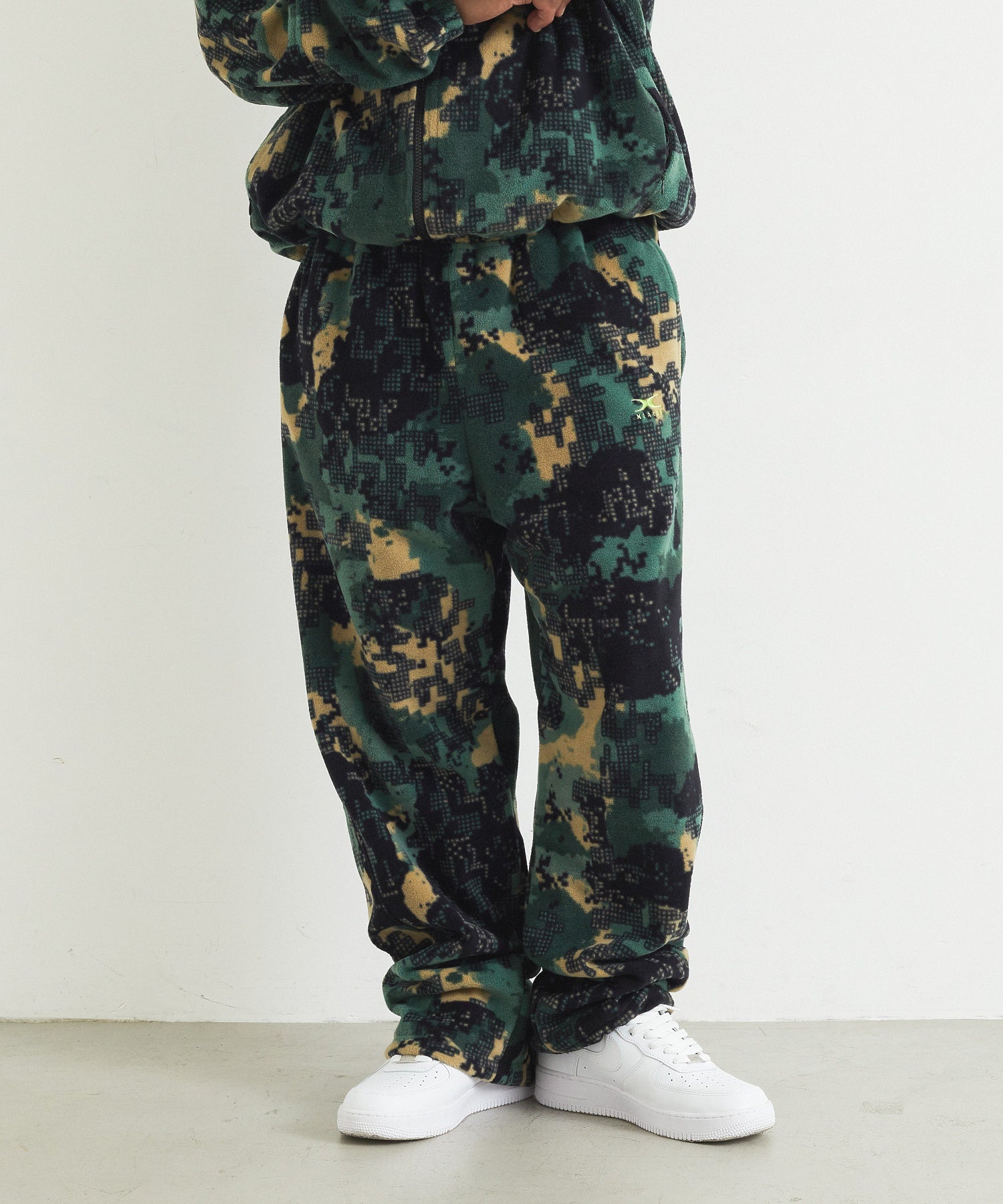 MODEL身長：170cm / 着用サイズ：Lサイズ