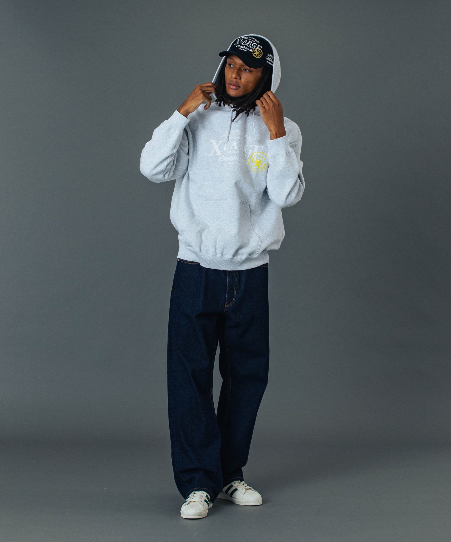 CLASSIC PULLOVER HOODED SWEATSHIRT