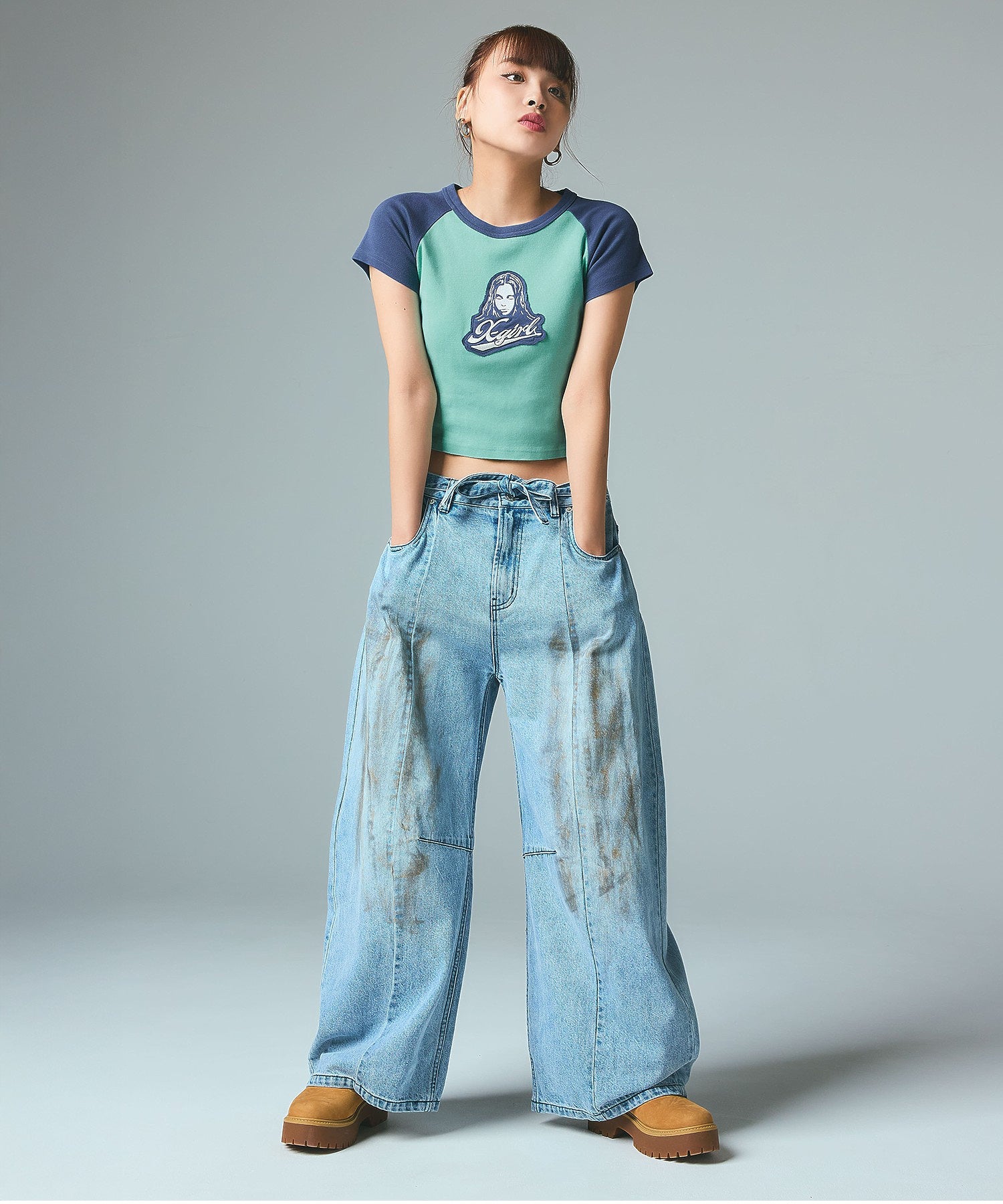 FACE EMBROIDERED PATCH RAGLAN S/S BABY TEE