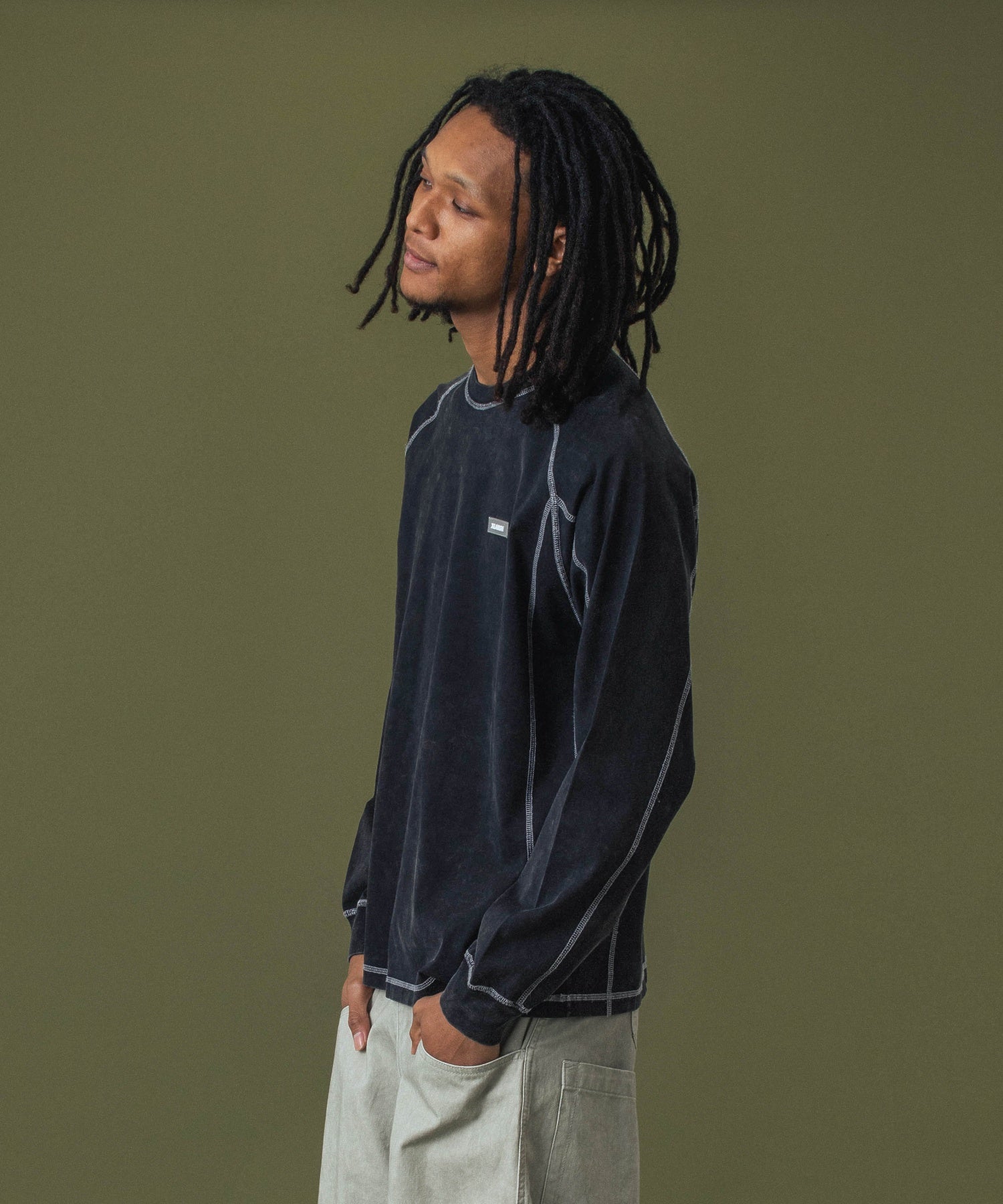 CONTRAST STITCH L/S TEE