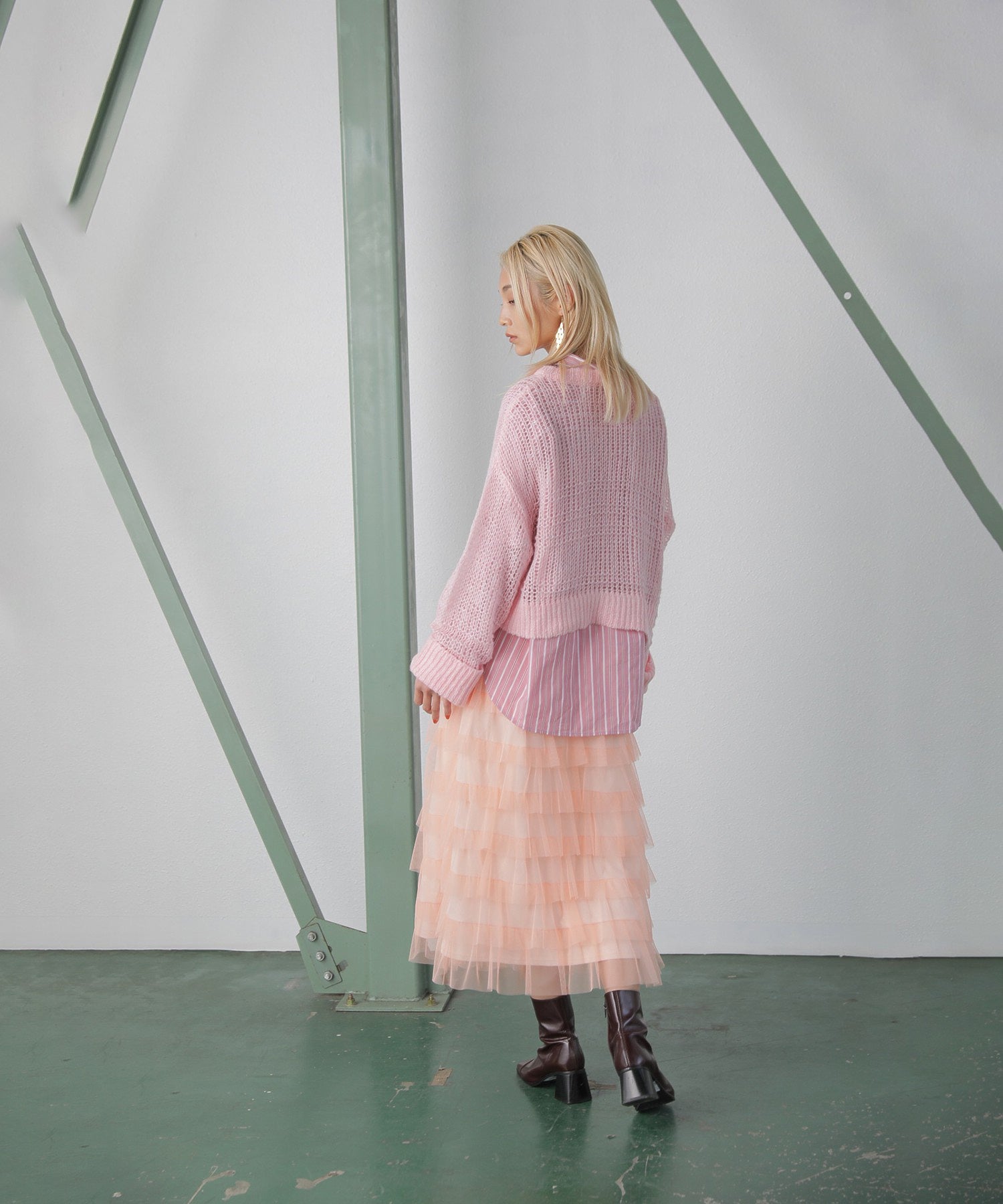 クロップドシアーニット