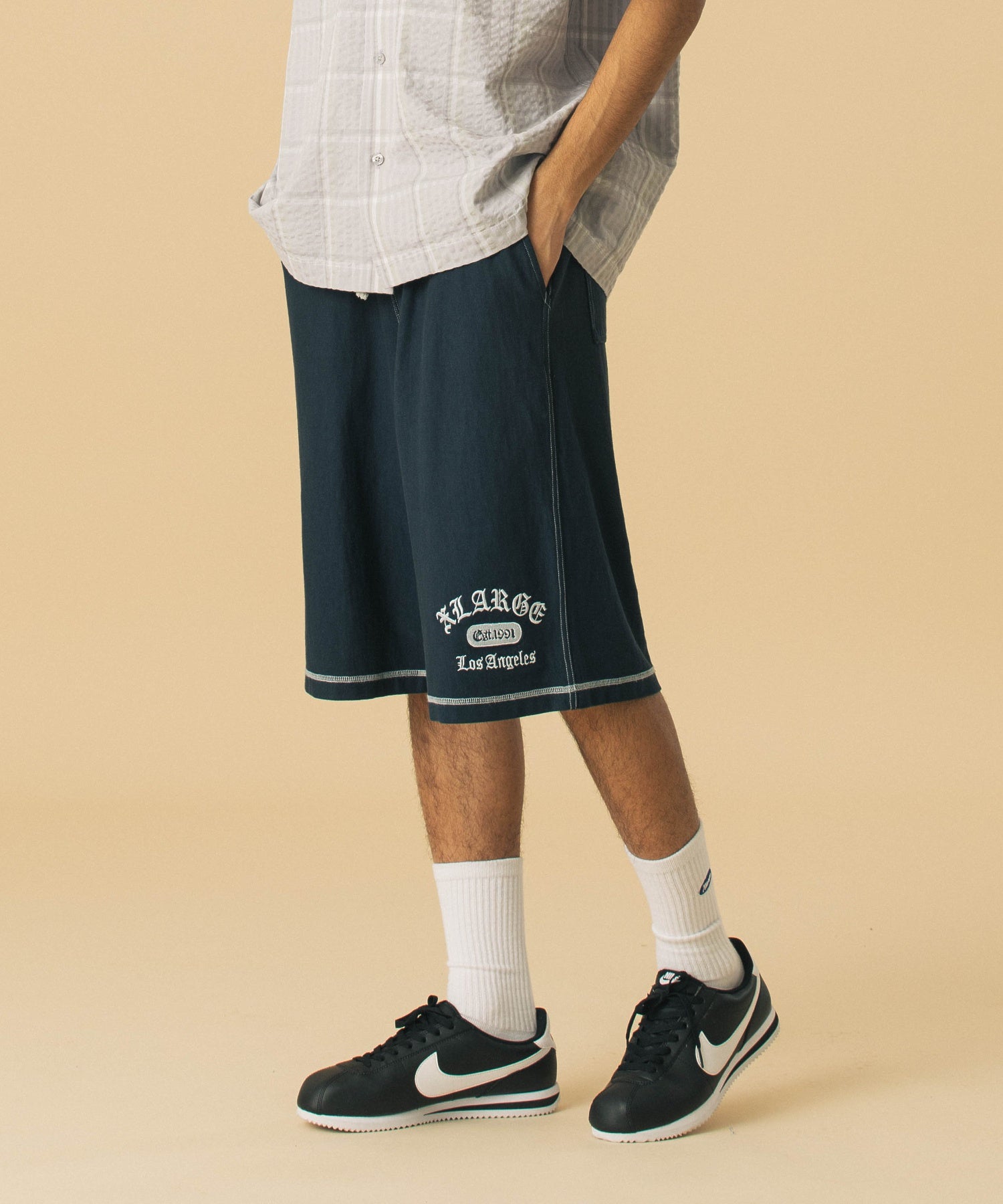 MODEL 身長183cm / 着用サイズ：Lサイズ