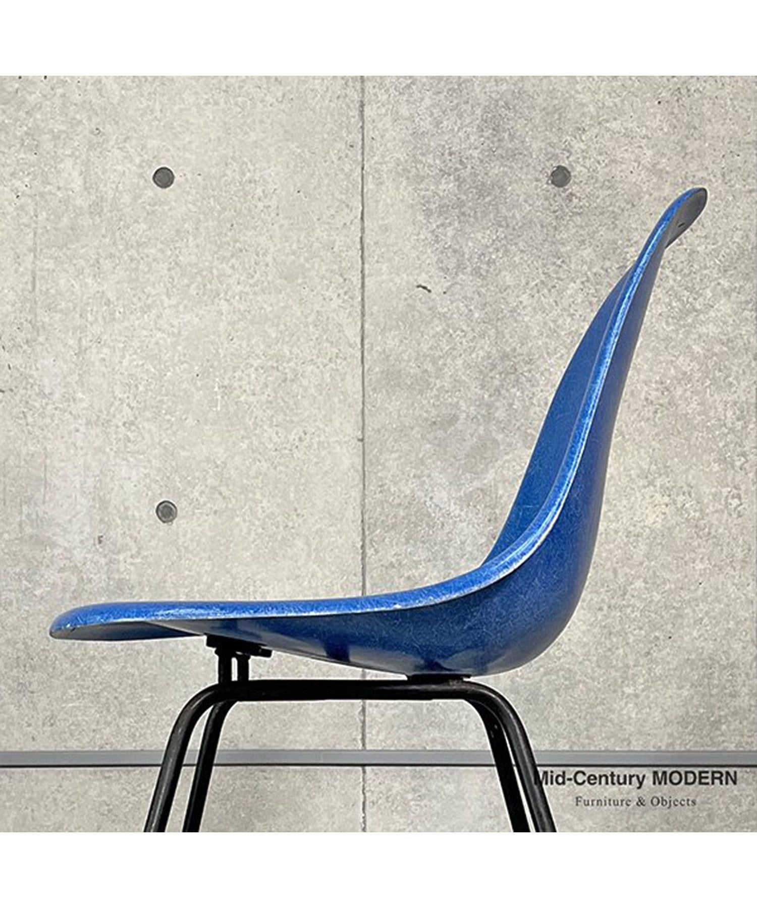 HermanMiller Side Shell / Ultramarine Blue