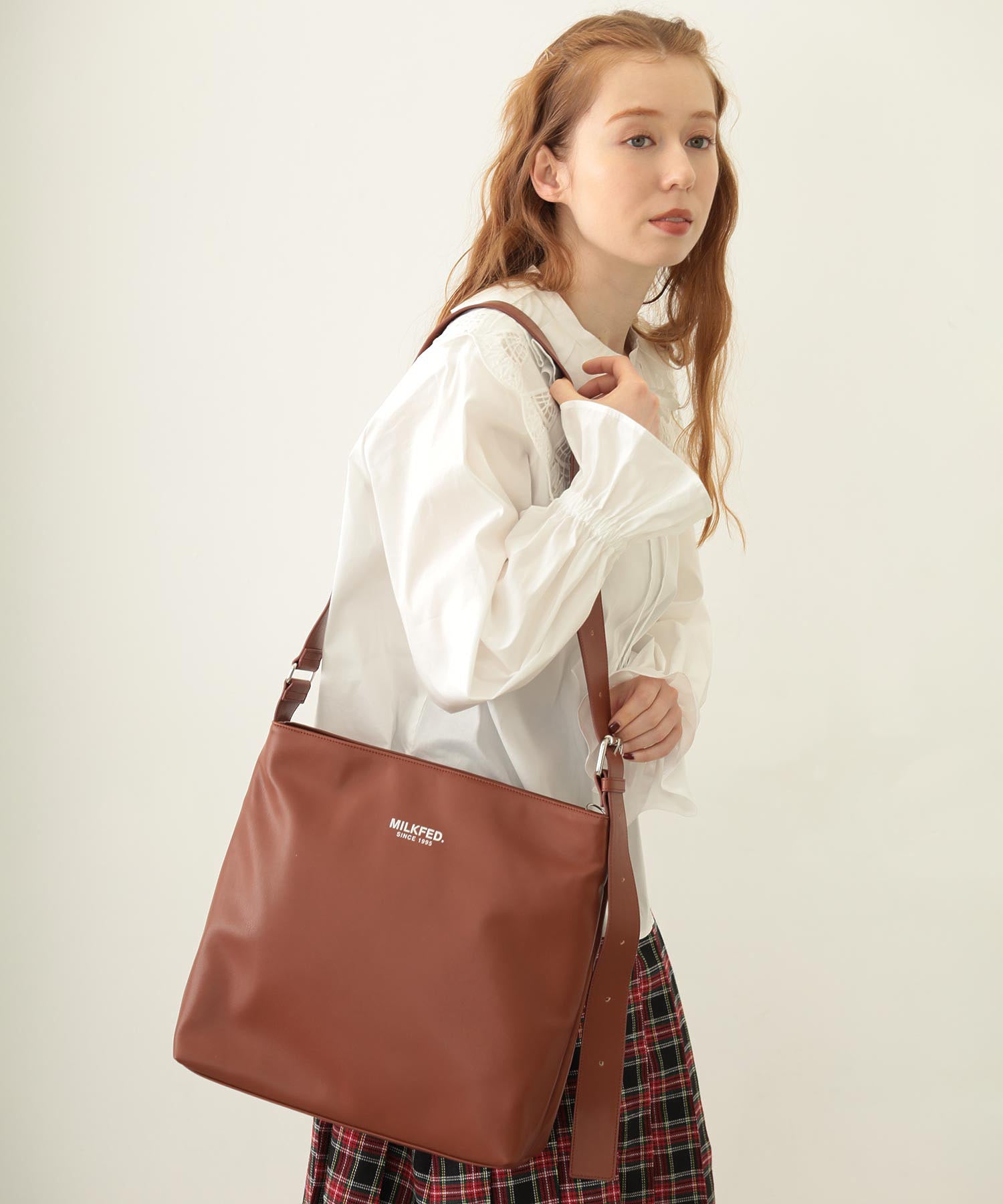 SOLID SHOULDER BAG