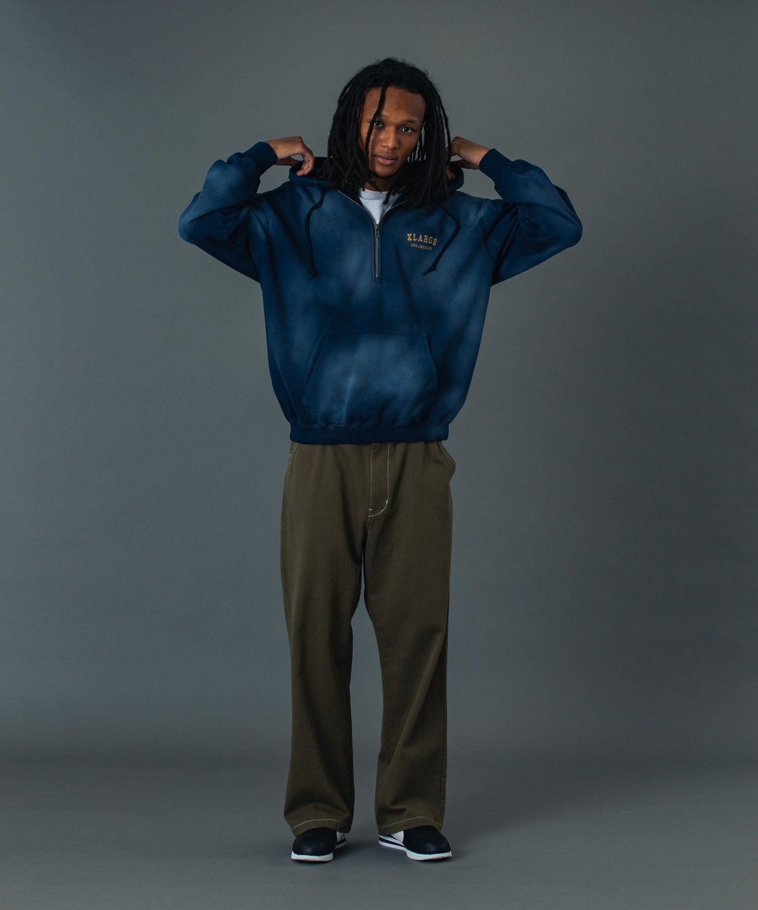 HALF ZIP UP HOODED SWEATSHIRT