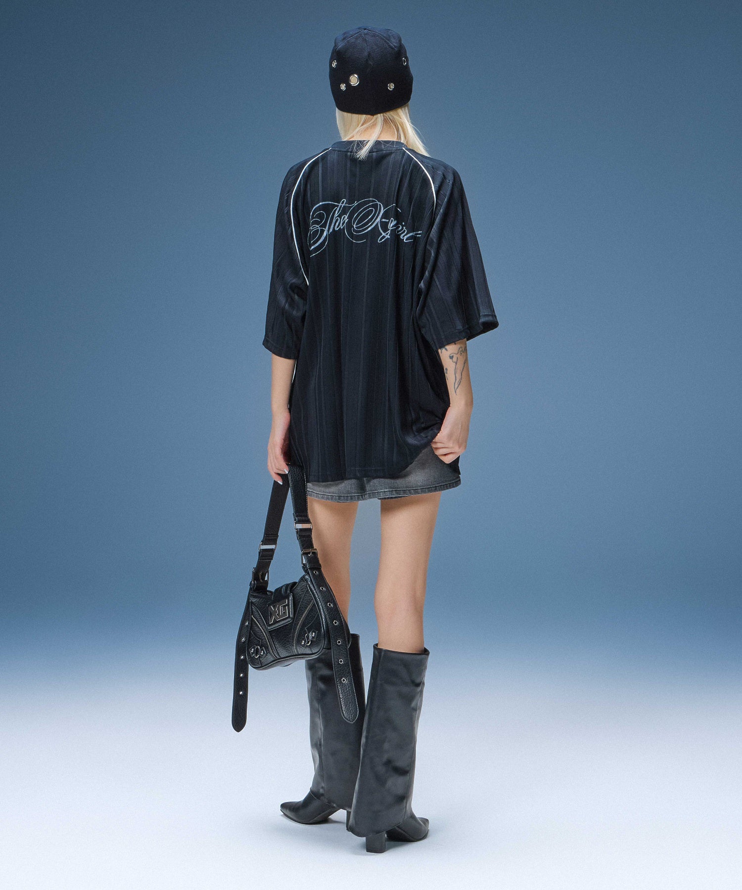 SCRIPT LOGO BIG TEE