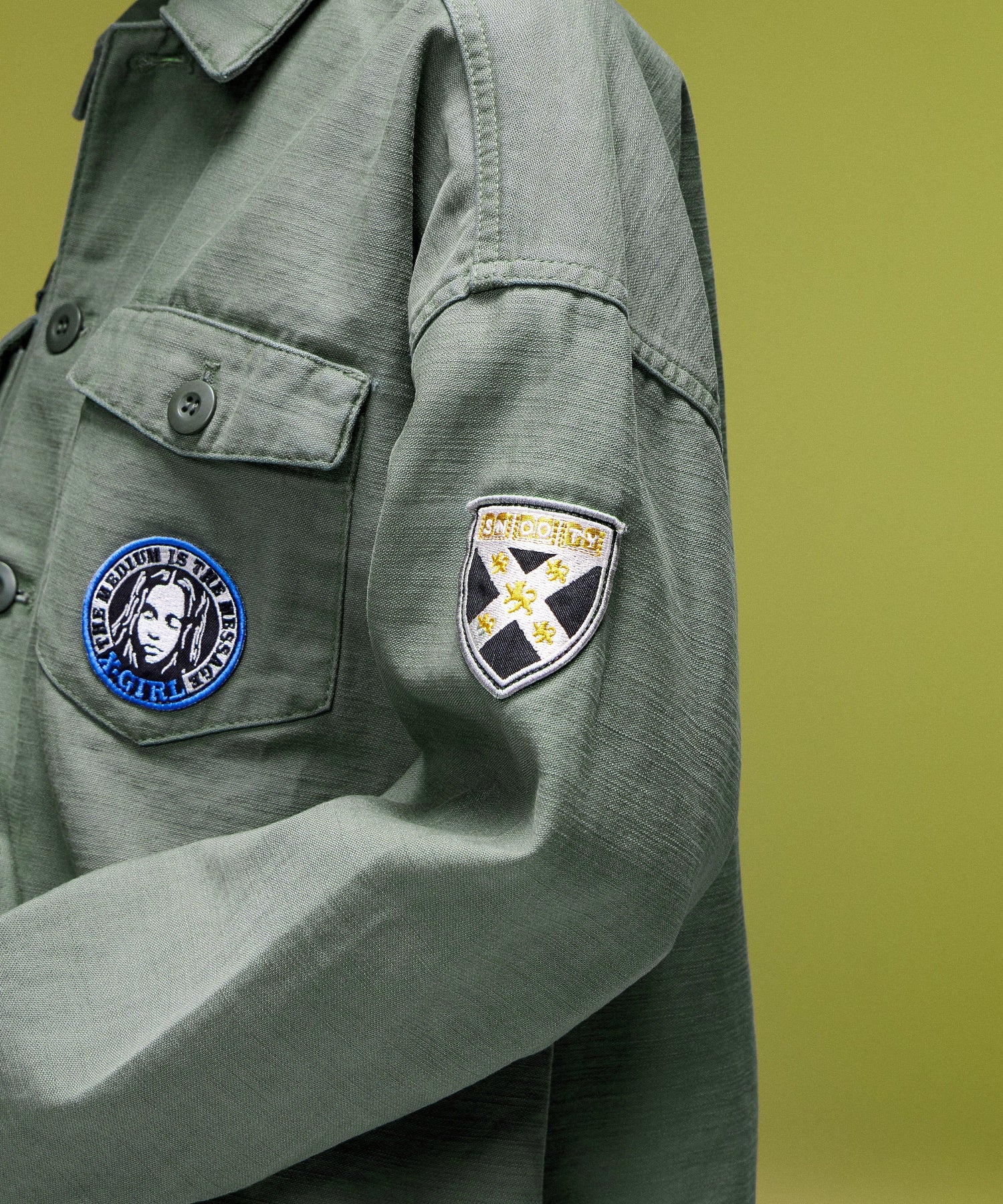 VARIOUS PATCHED MILITARY SHIRT