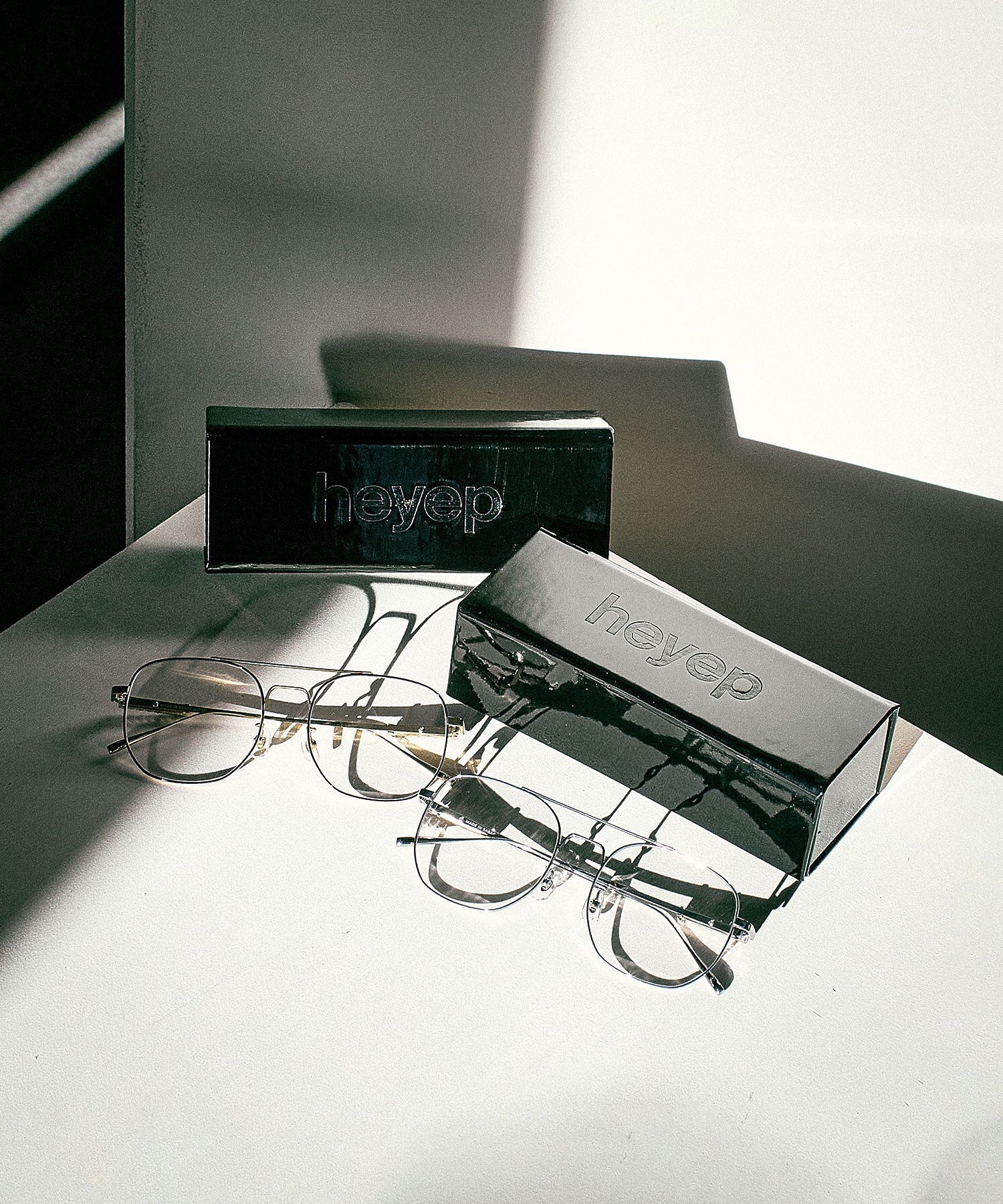 Heyep/AVIATOR GLASSES WITH RHINESTONES LOGO