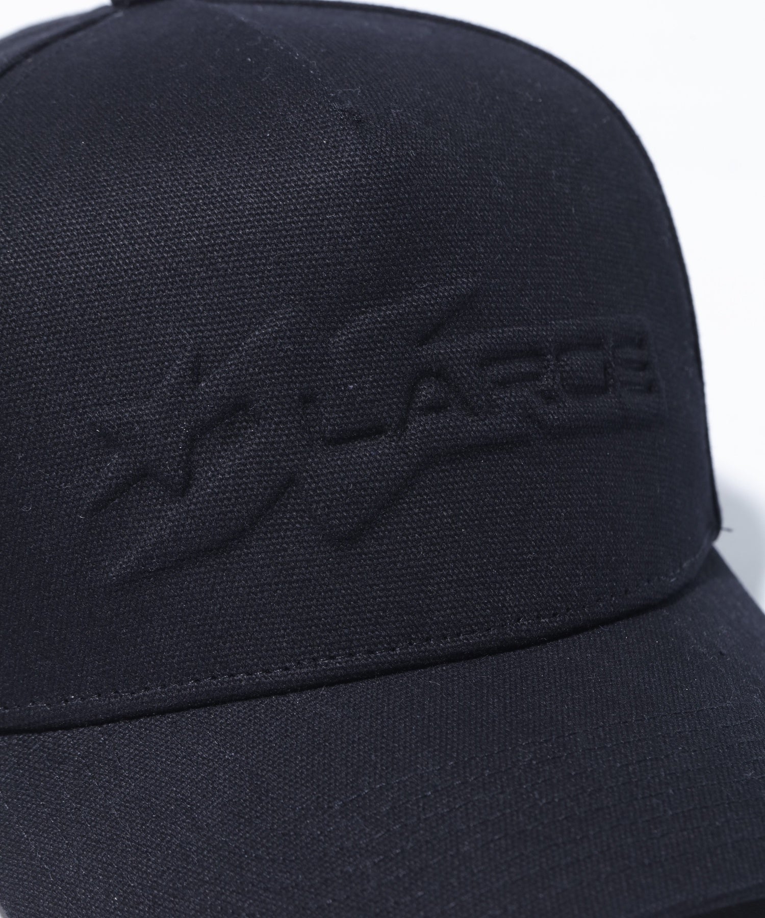EMBOSSED LOGO CAP