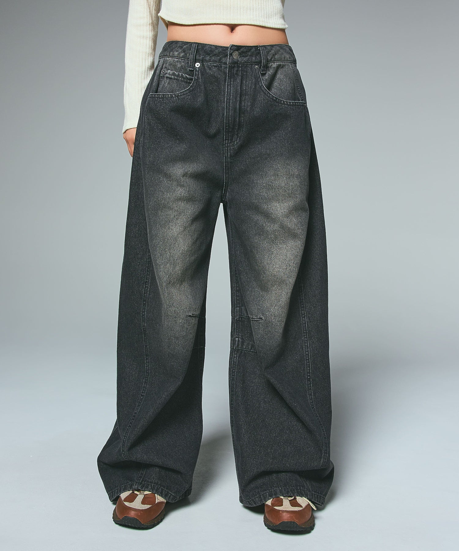 WIDE BAGGY DENIM PANTS