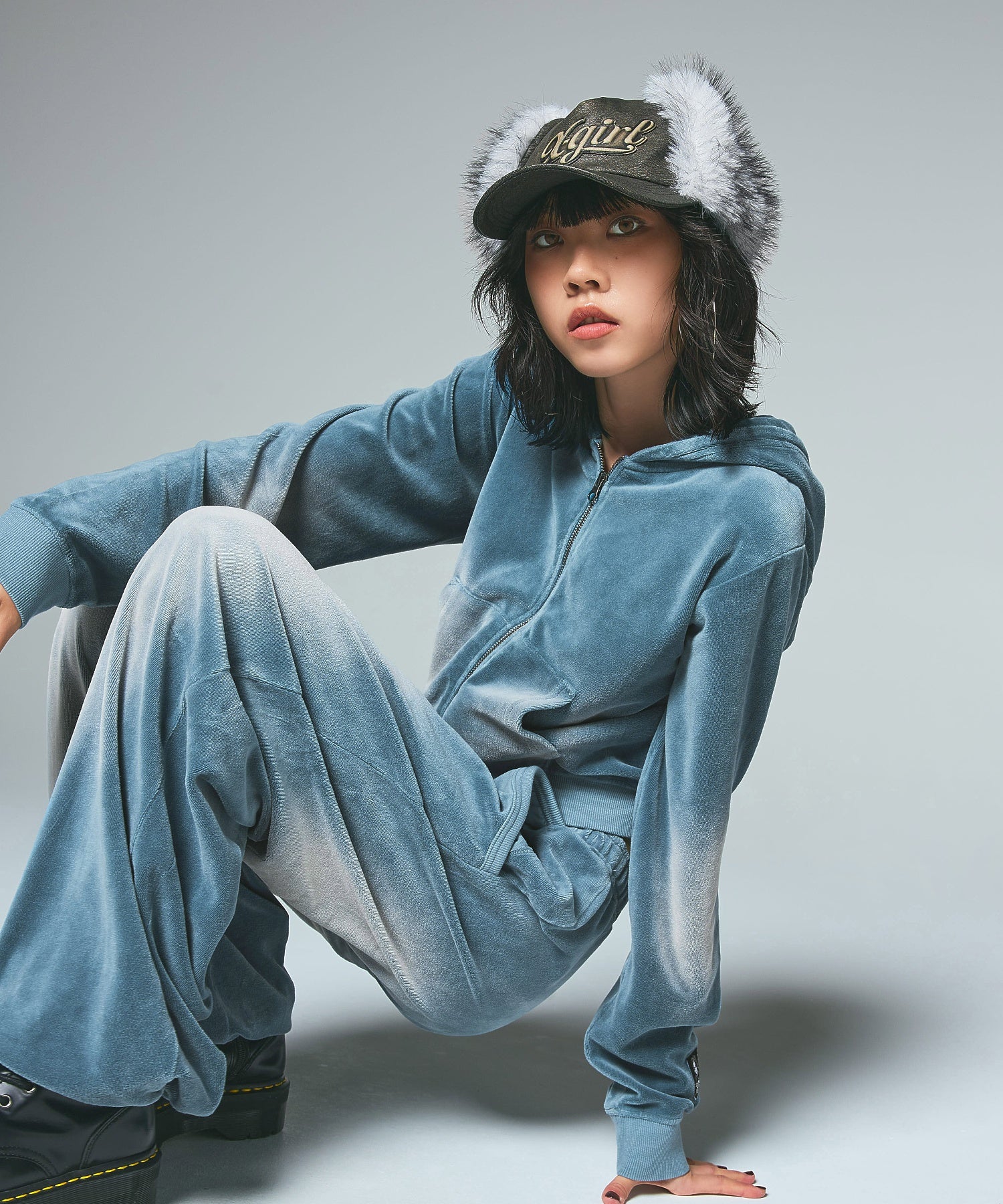 EMBOSSED LOGO PATCH EARFLAP CAP