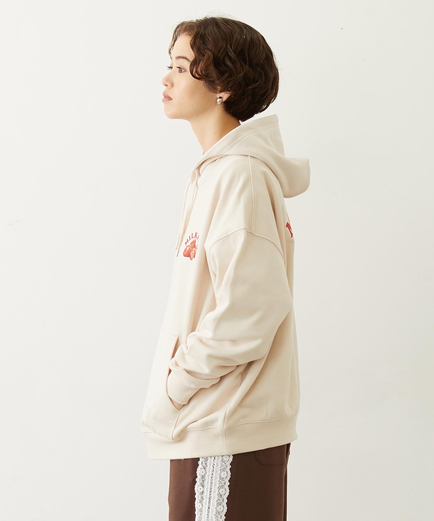 STRAWBERRY CAKE SWEAT HOODIE