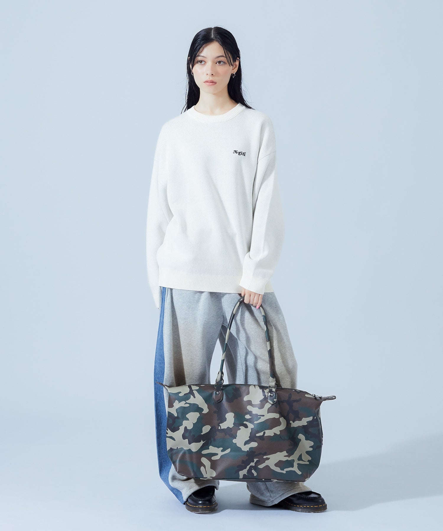 EMBOSSED XG LOGO BOSTON BAG