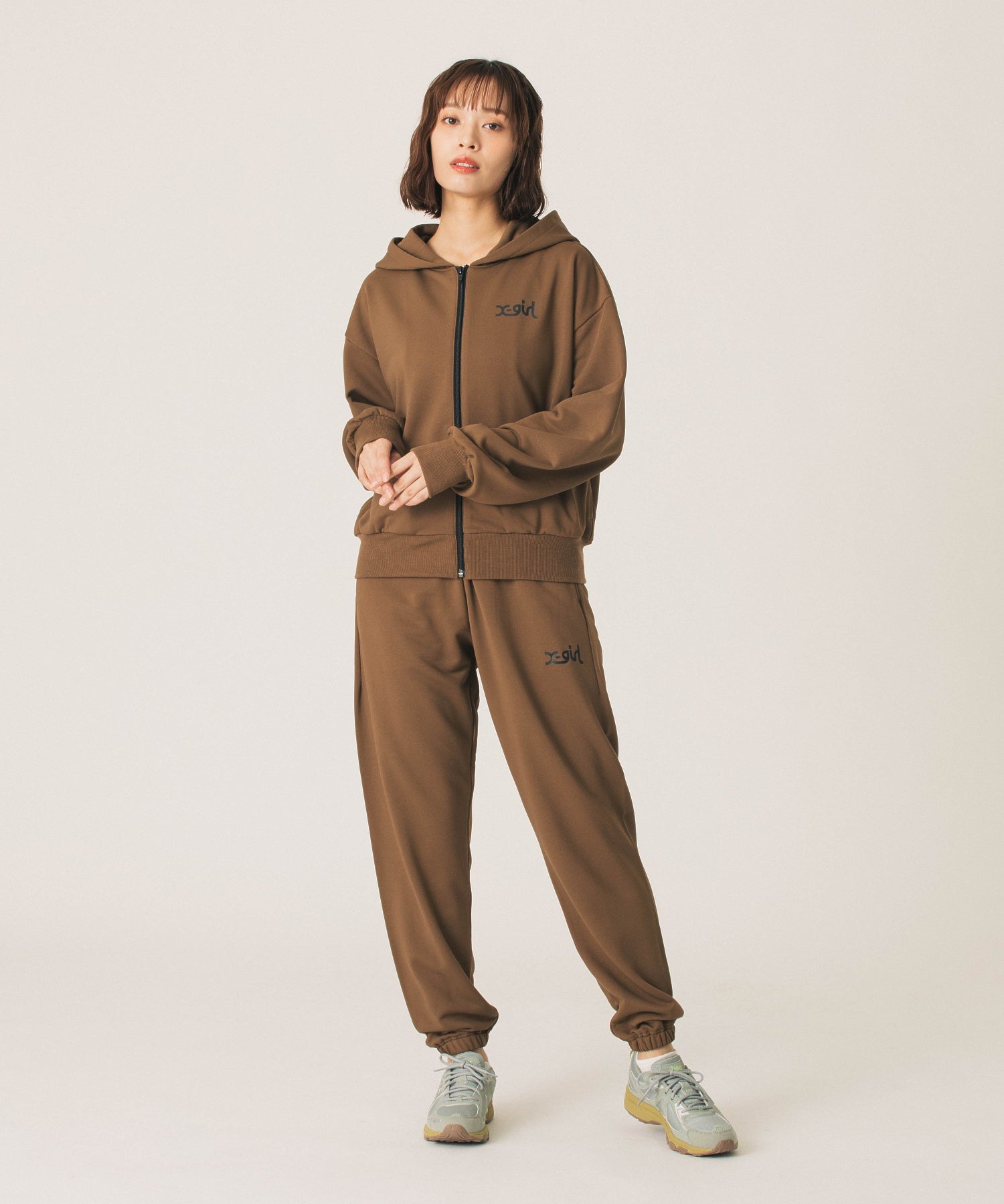SWEAT PANTS