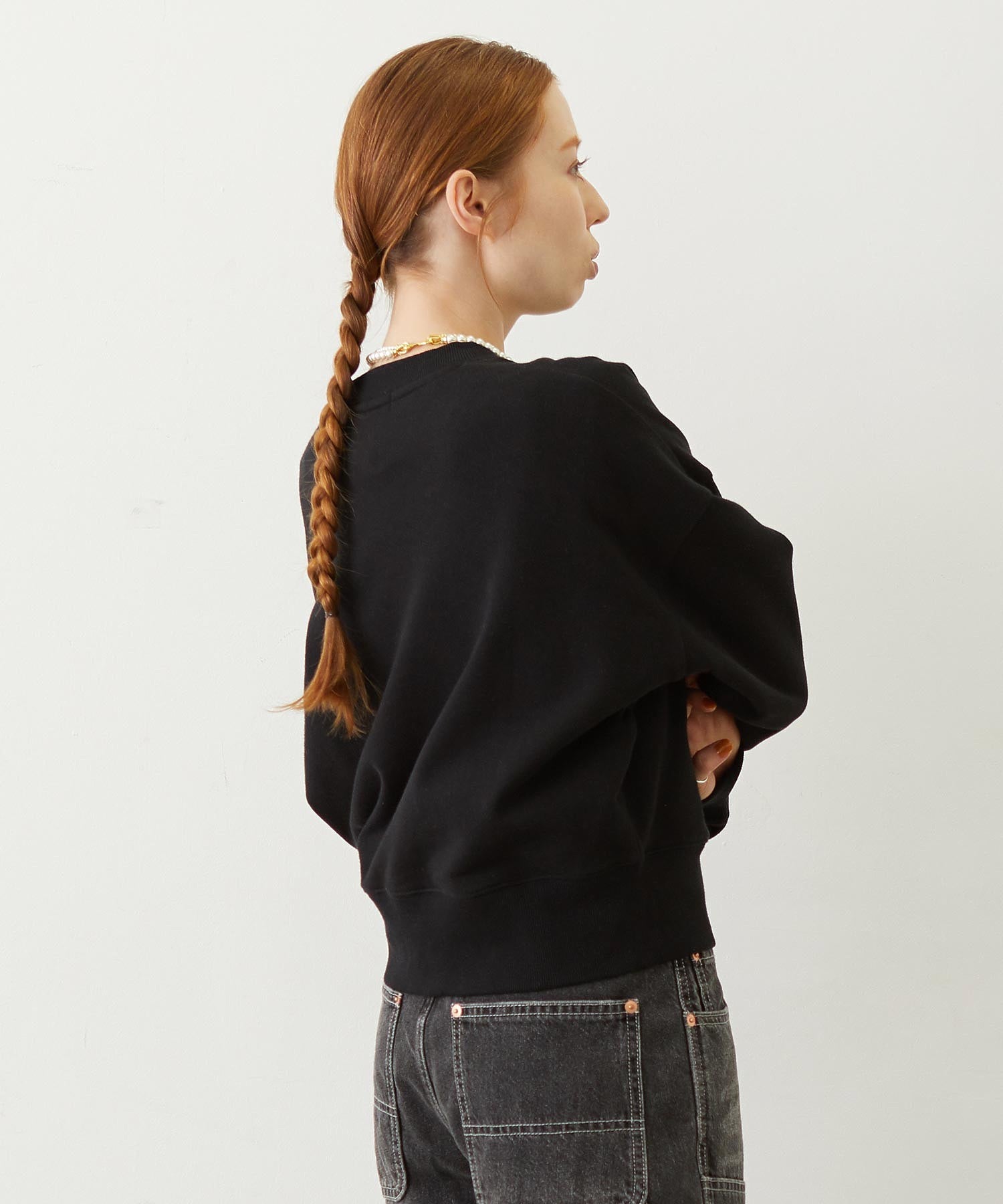 THREE-TIERED LOGO CLEAR PRINT SHORT CREW SWEAT