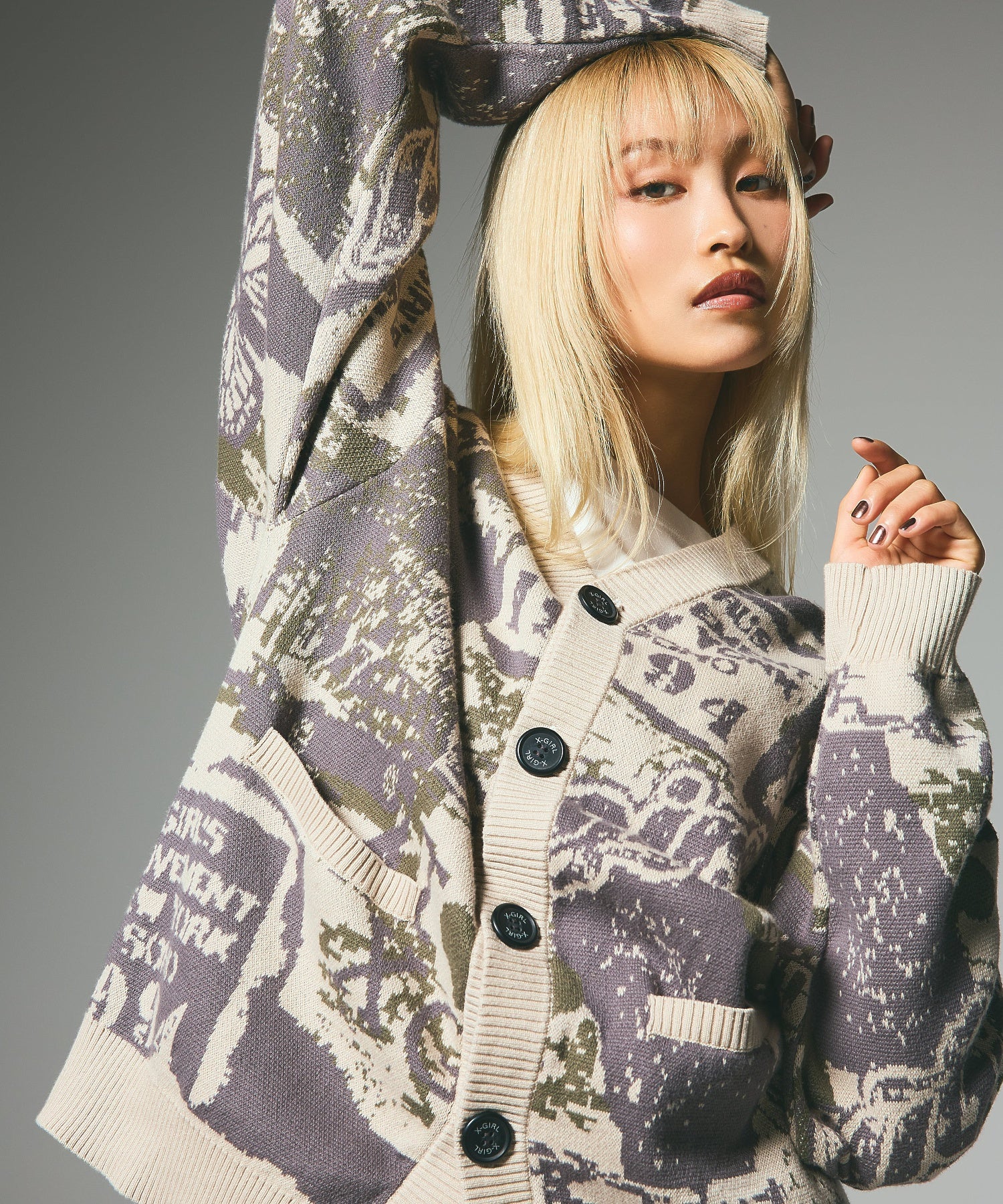 COLLAGE GRAPHIC JACQUARD KNIT CARDIGAN
