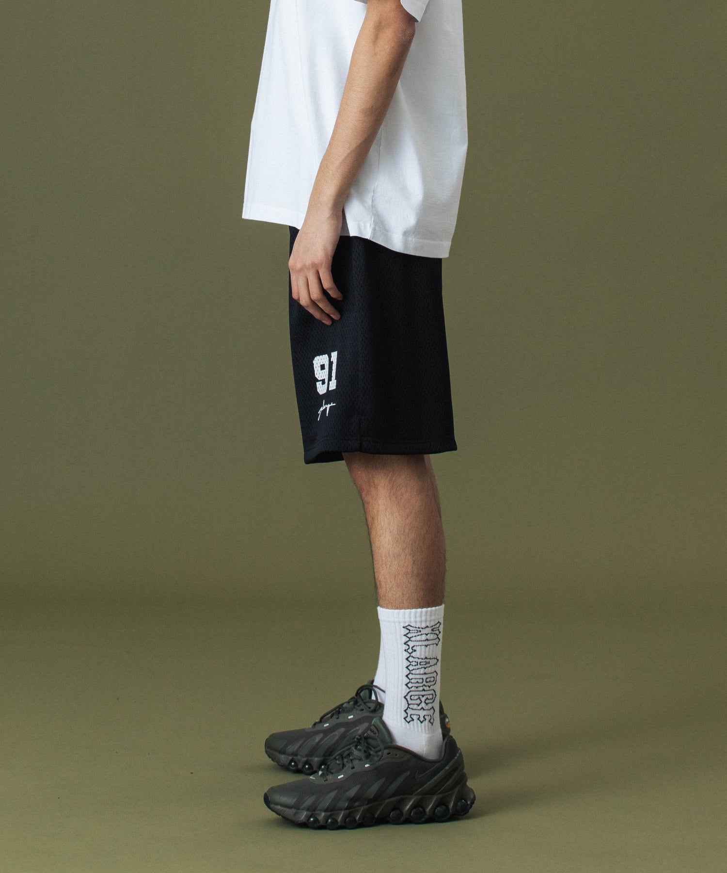 DISTORTION MESH EASY SHORTS