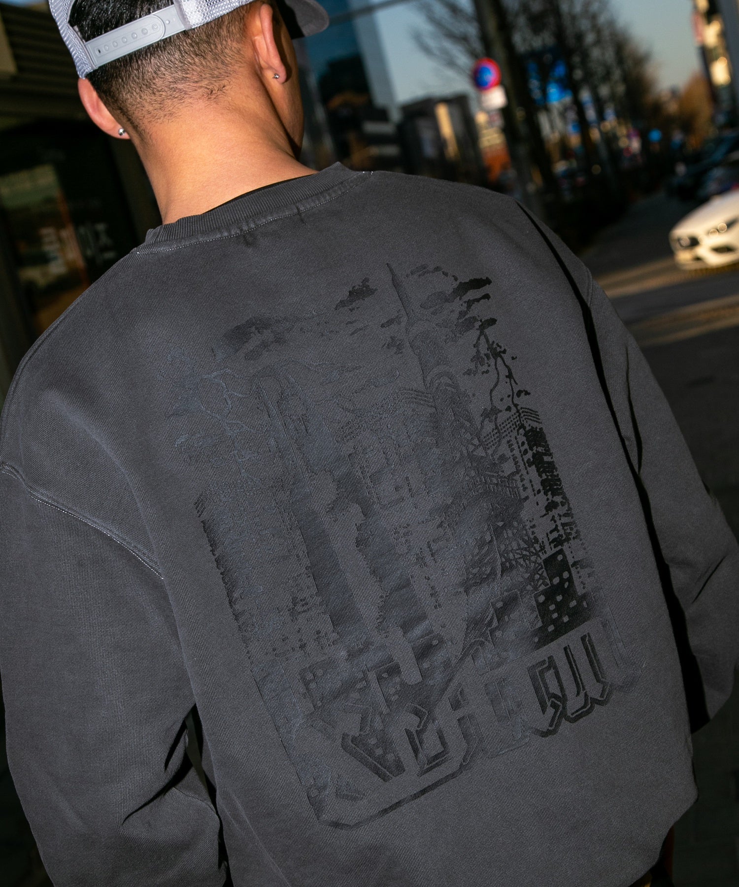 XLARGE×AFTERMATH CREWNECK SWEATSHIRT