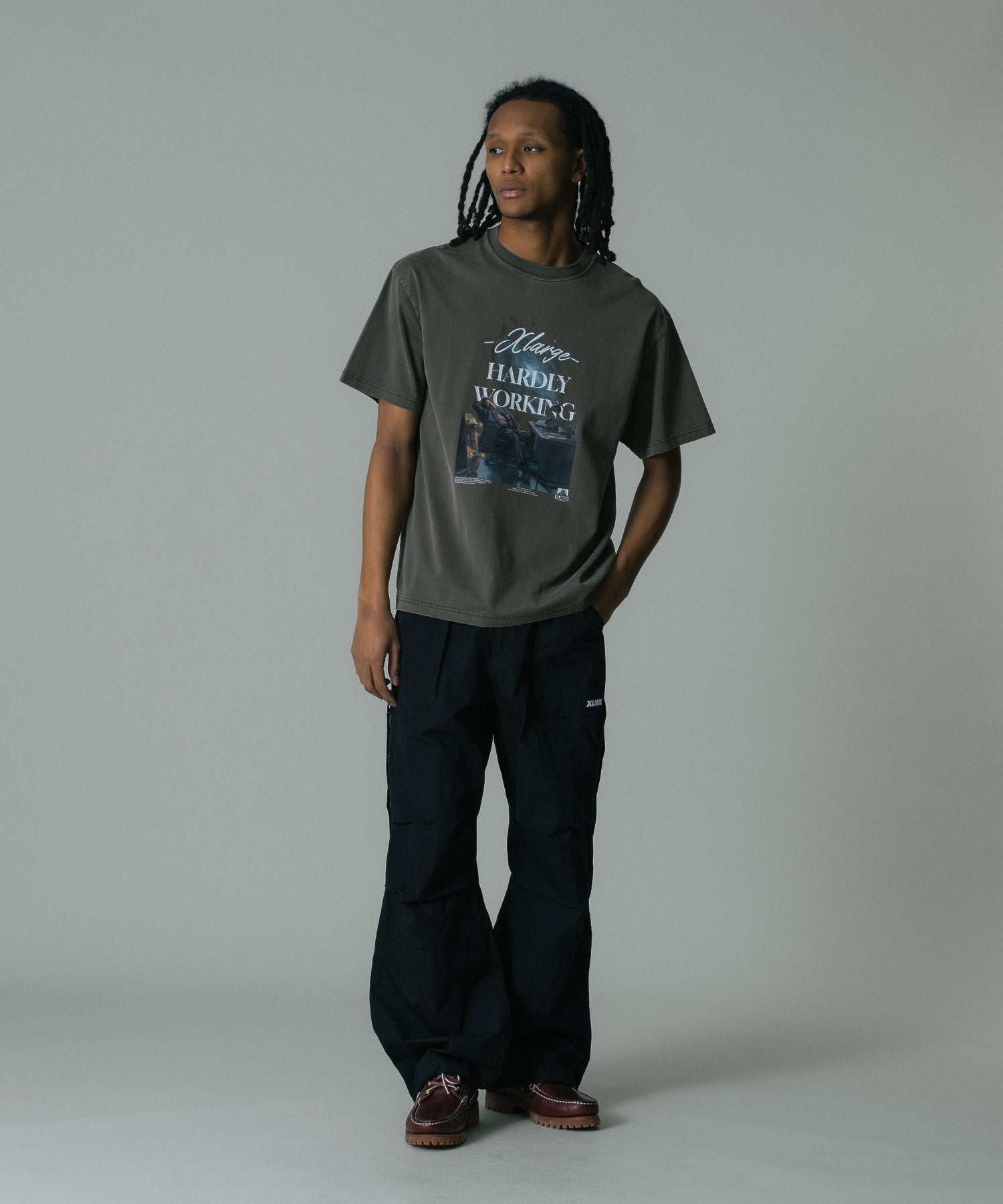 HARDLY WORKING S/S TEE