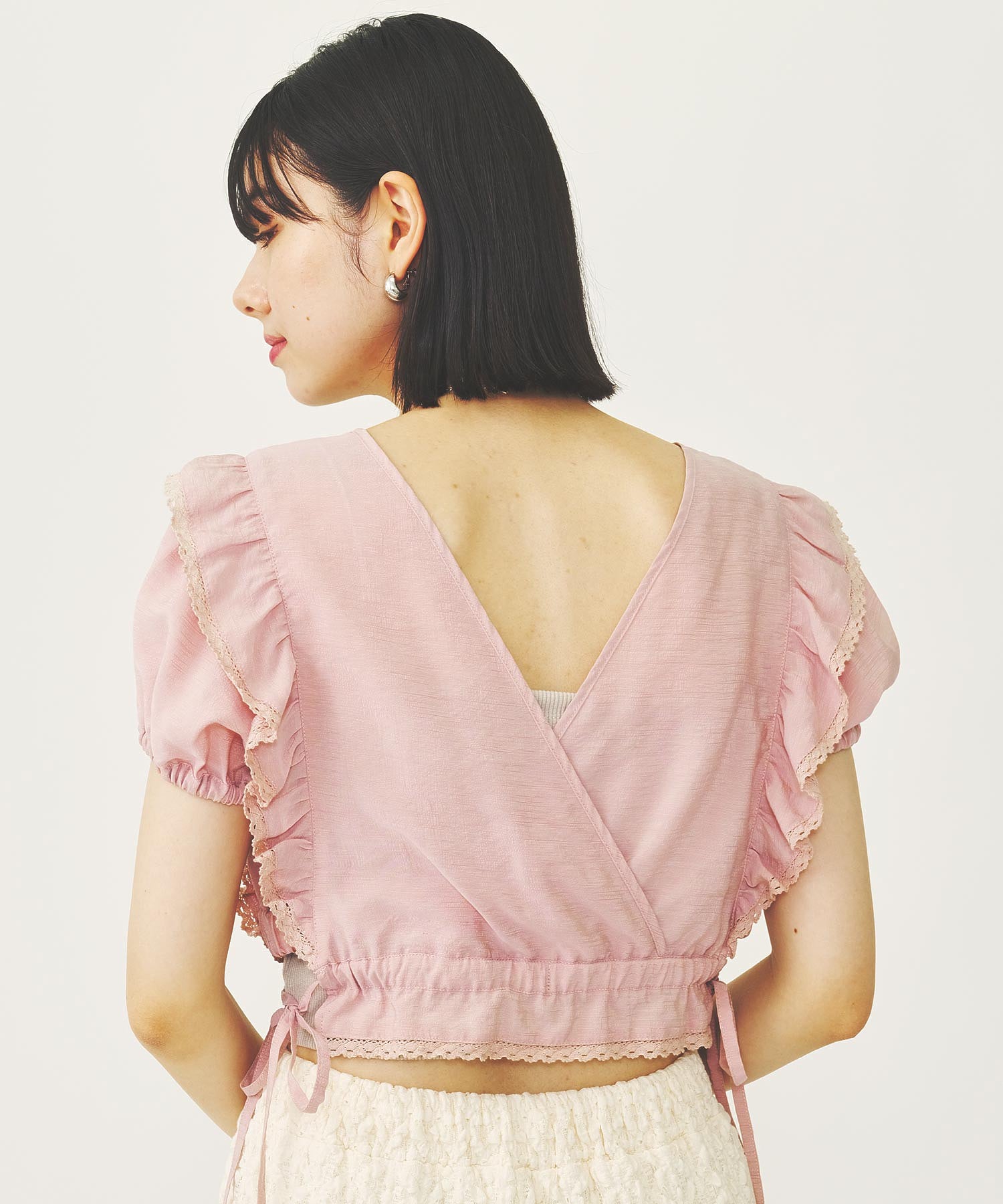 RUFFLE SLEEVE CROPPED TOP