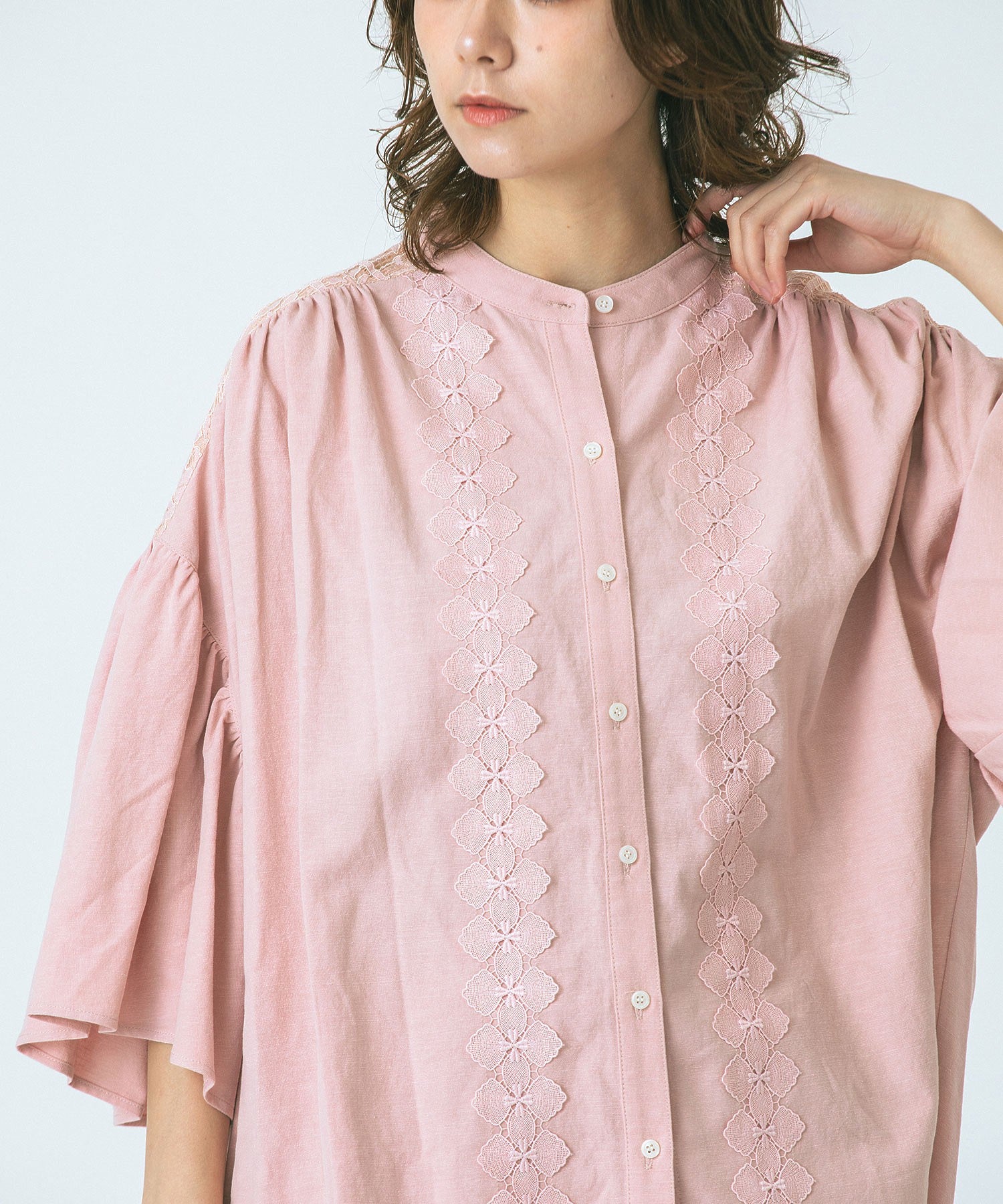 GENE HEAVENS/LACE YORK RUFFLE SHIRT