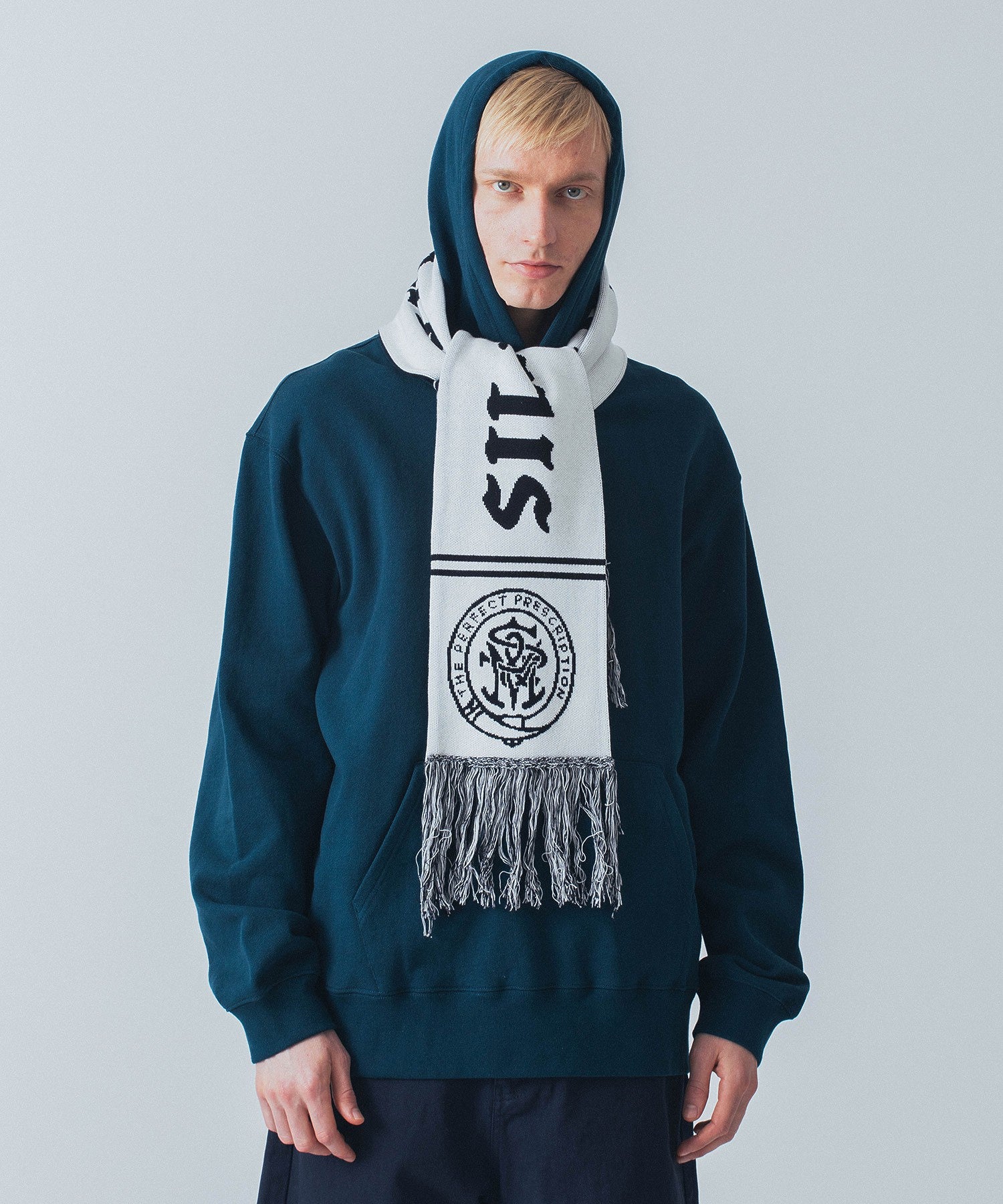 FOOTBALL SCARF