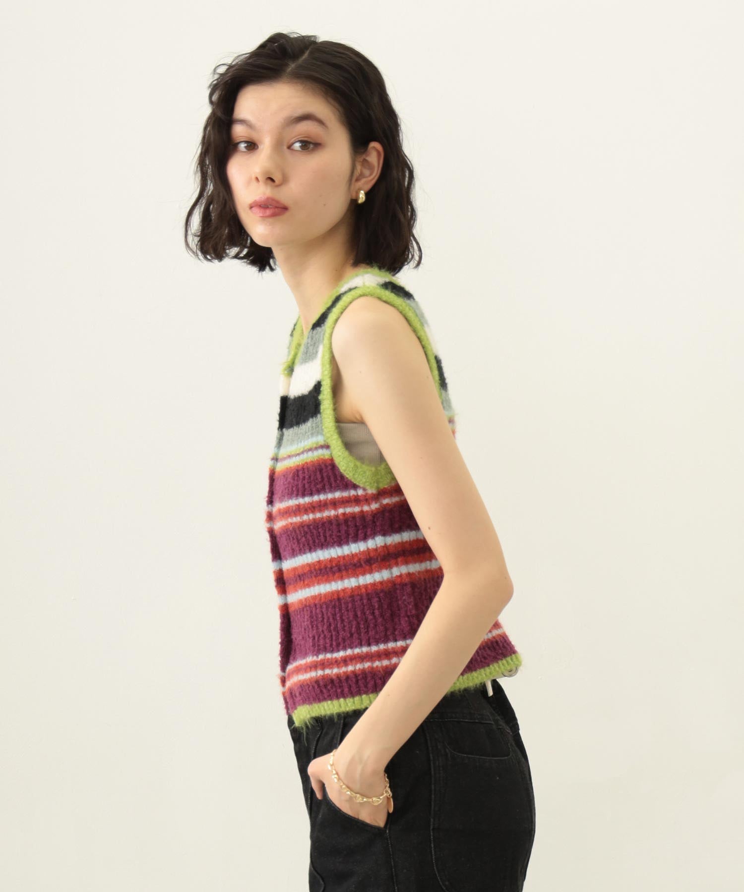 TWO-TYPE STRIPED KNIT VEST