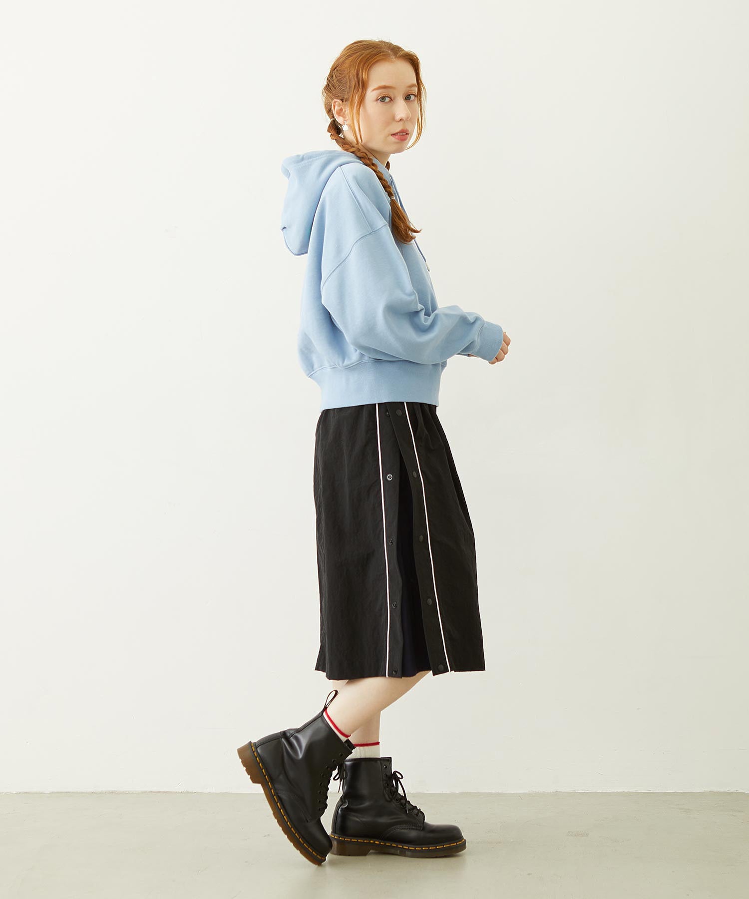 CUTOUT LOGO TRACK SKIRT