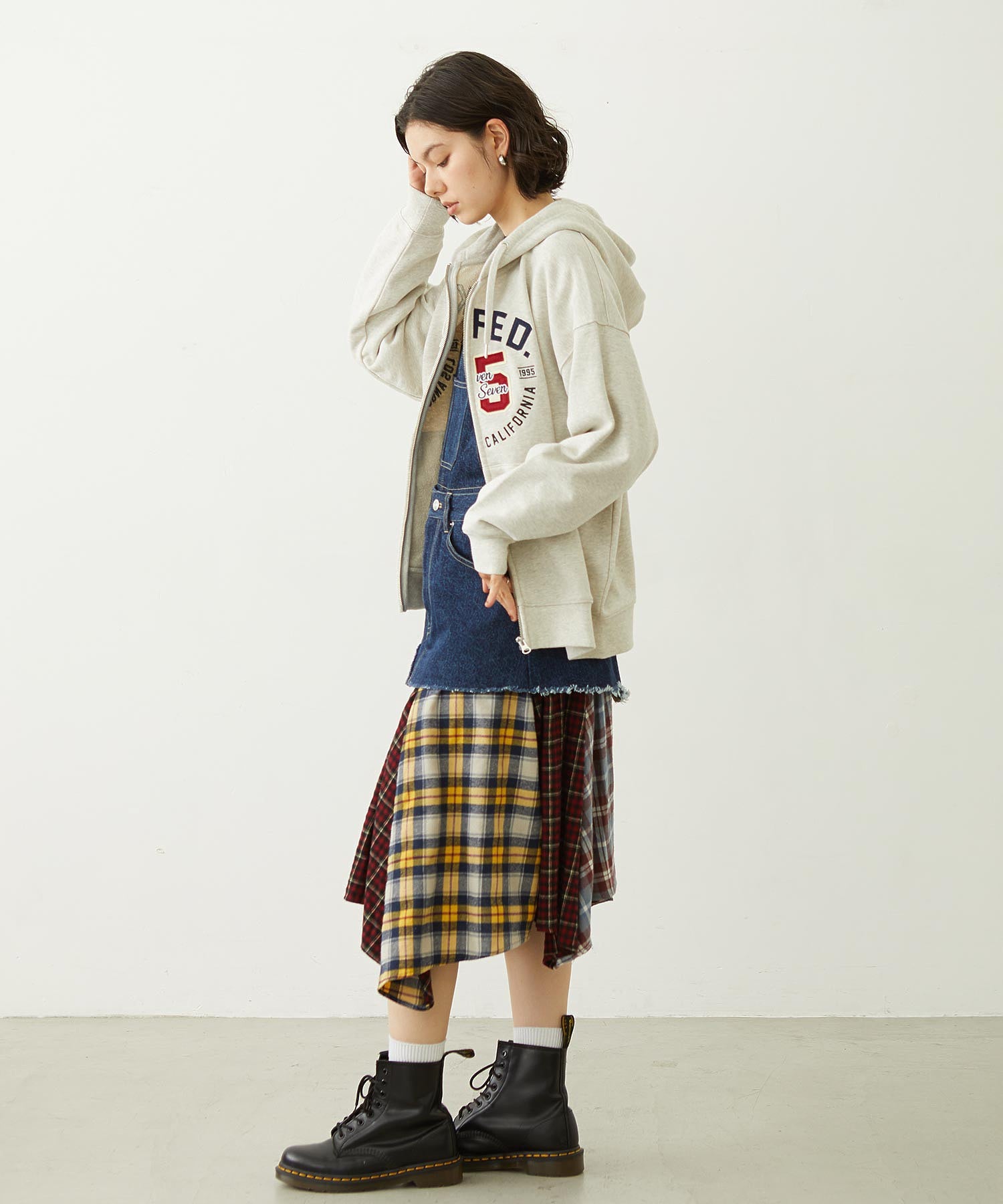 COLLEGE LOGO PATCH ZIP UP HOODIE