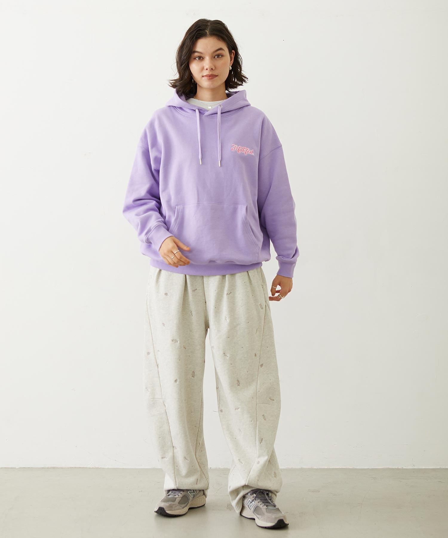 EMBROIDERED ROSE SWEAT WIDE PANTS