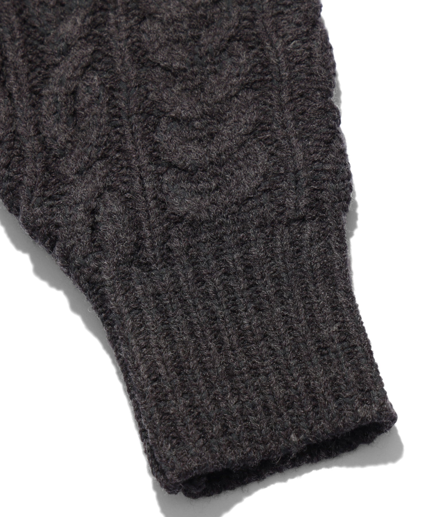 HEART ELBOW CABLE KNIT CARDIGAN