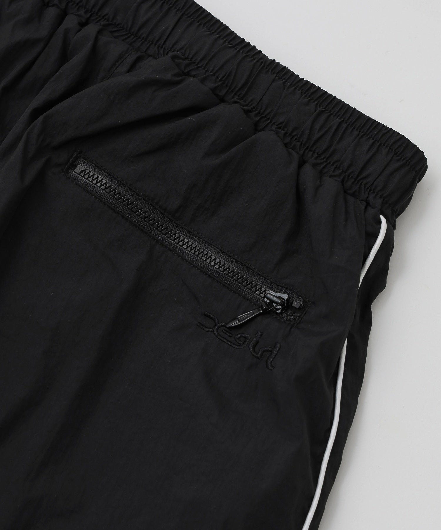 FACE LABEL TRACK PANTS