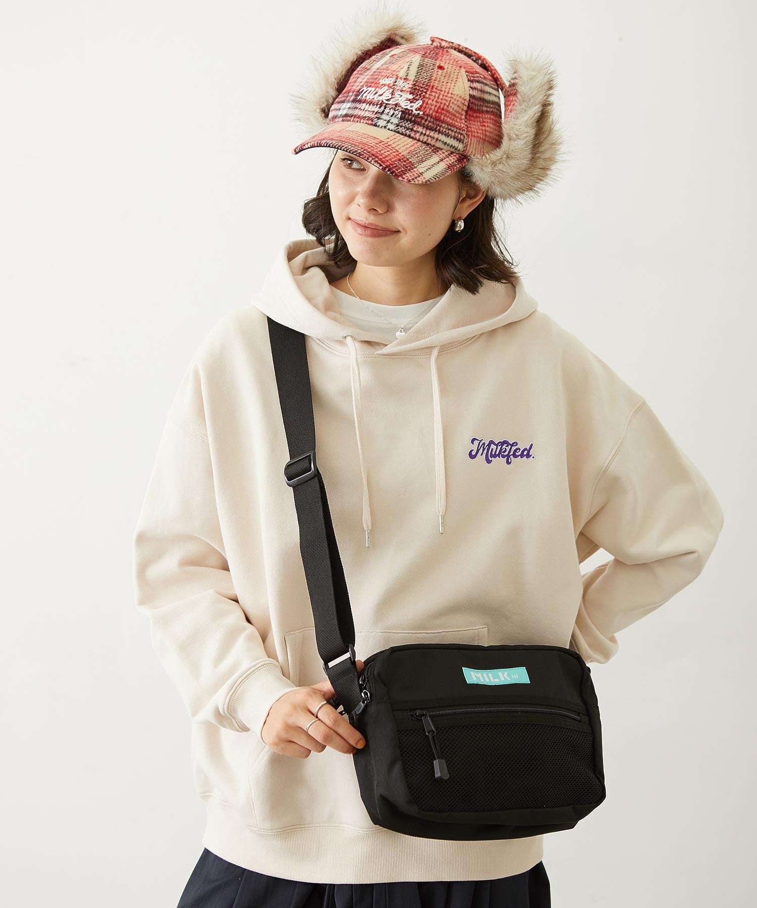 SHOULDER WIDE BAG MESH POCKET LtGREEN