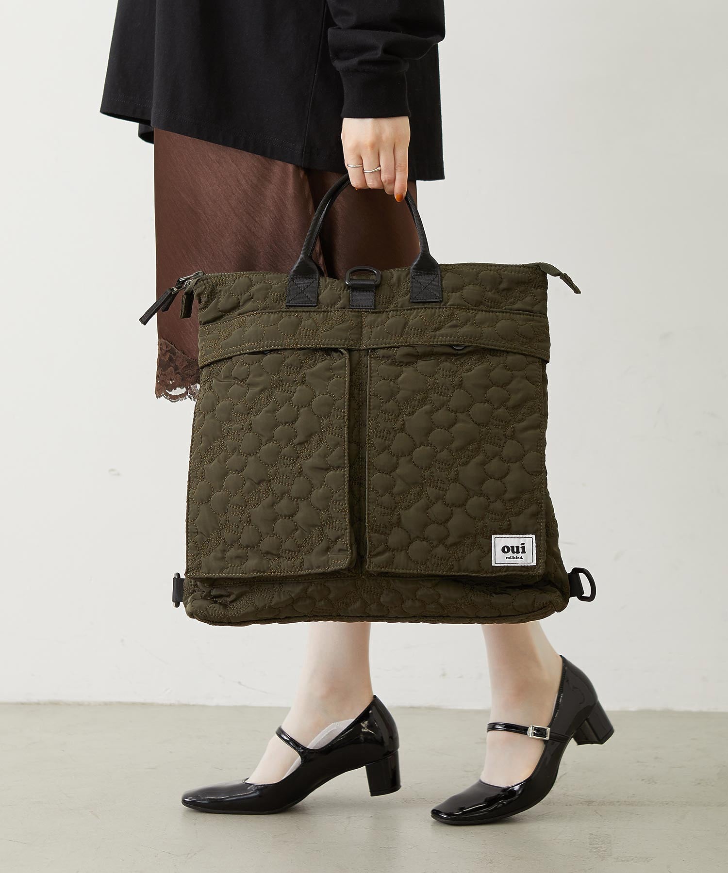 CHERRY QUILTED HELMET BAG