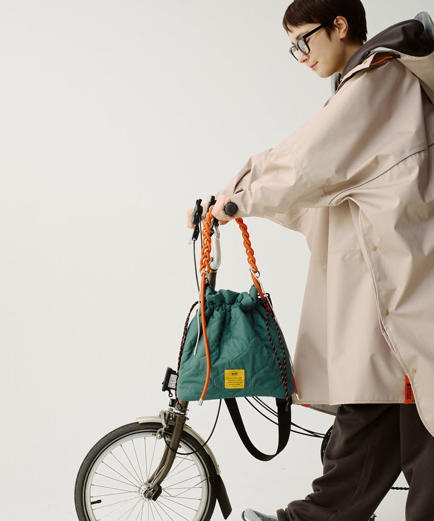 【KiU】WINDGUARD SHELL PONCHO