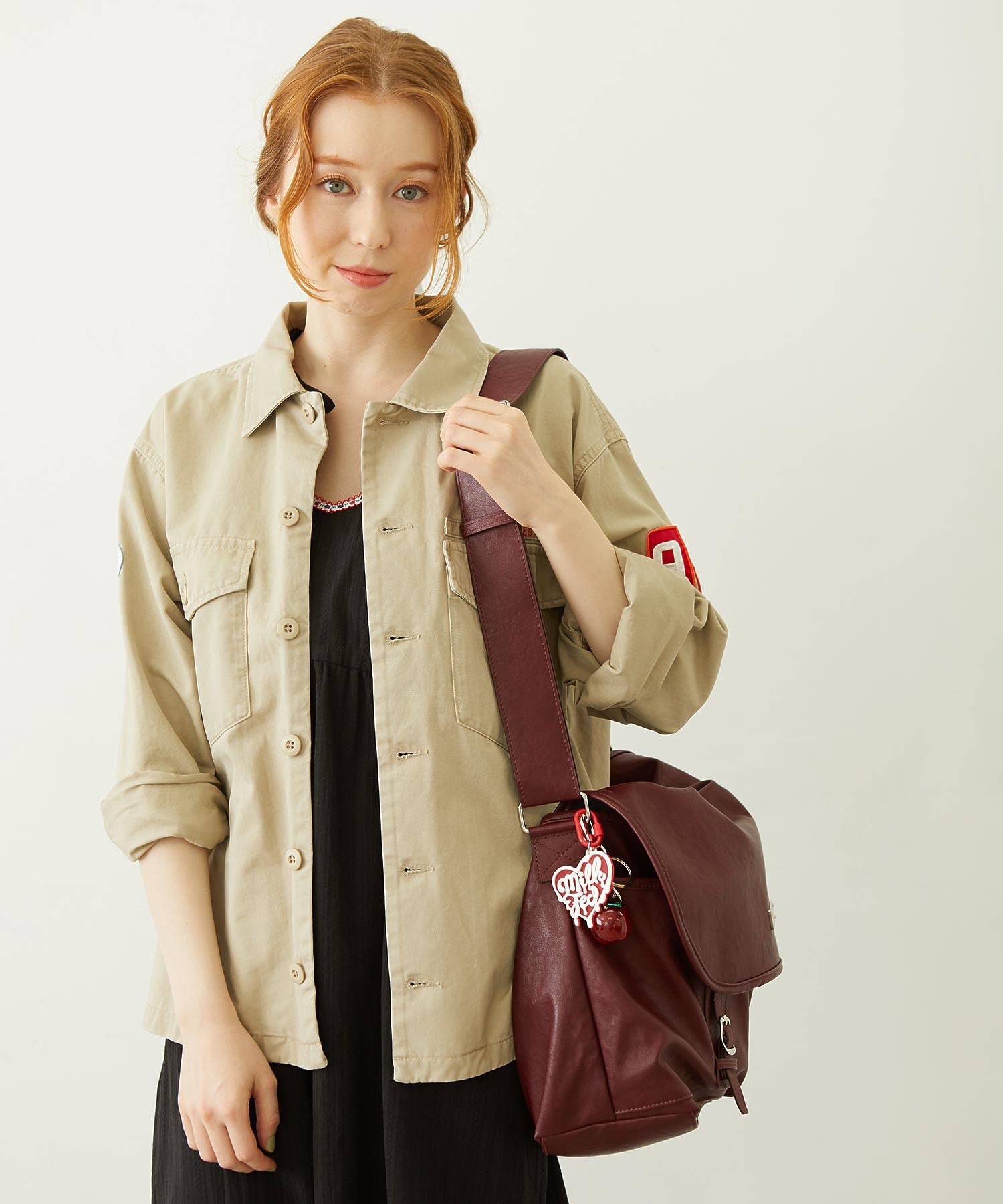 BAR LOGO MESSENGER BAG