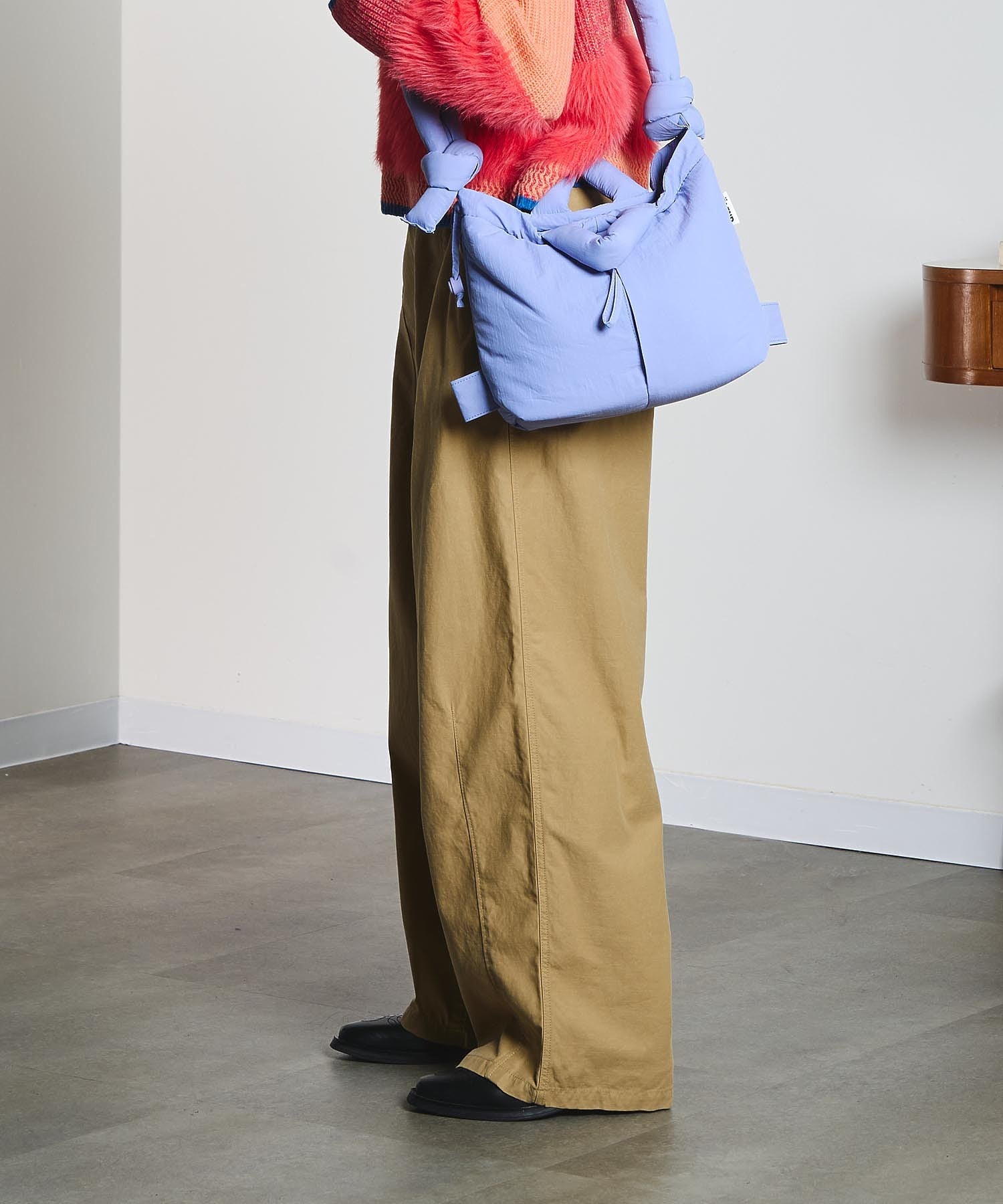 DENIM/BACK SATIN PANTS