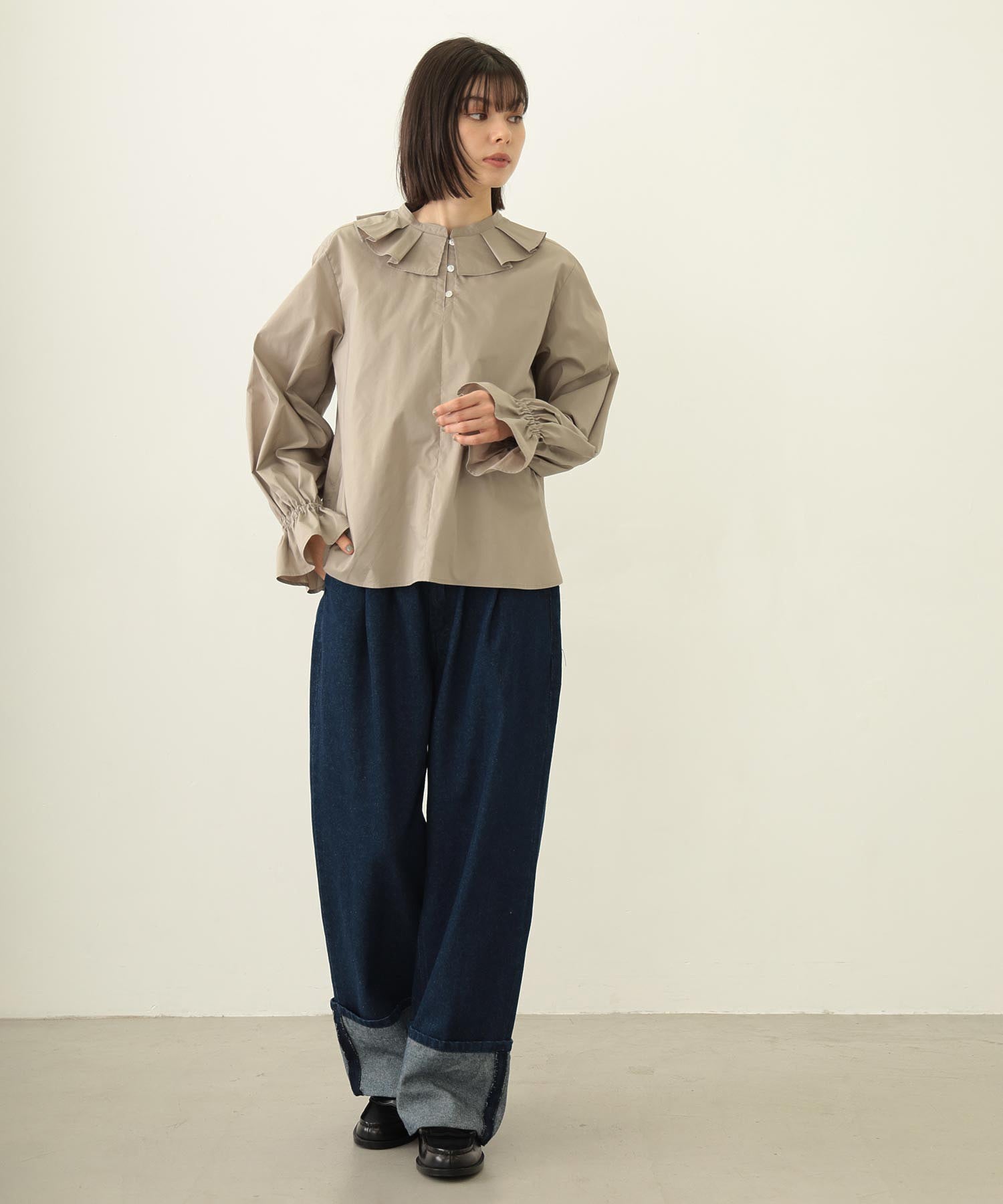 MULTI RUFFLE COLLAR BLOUSE