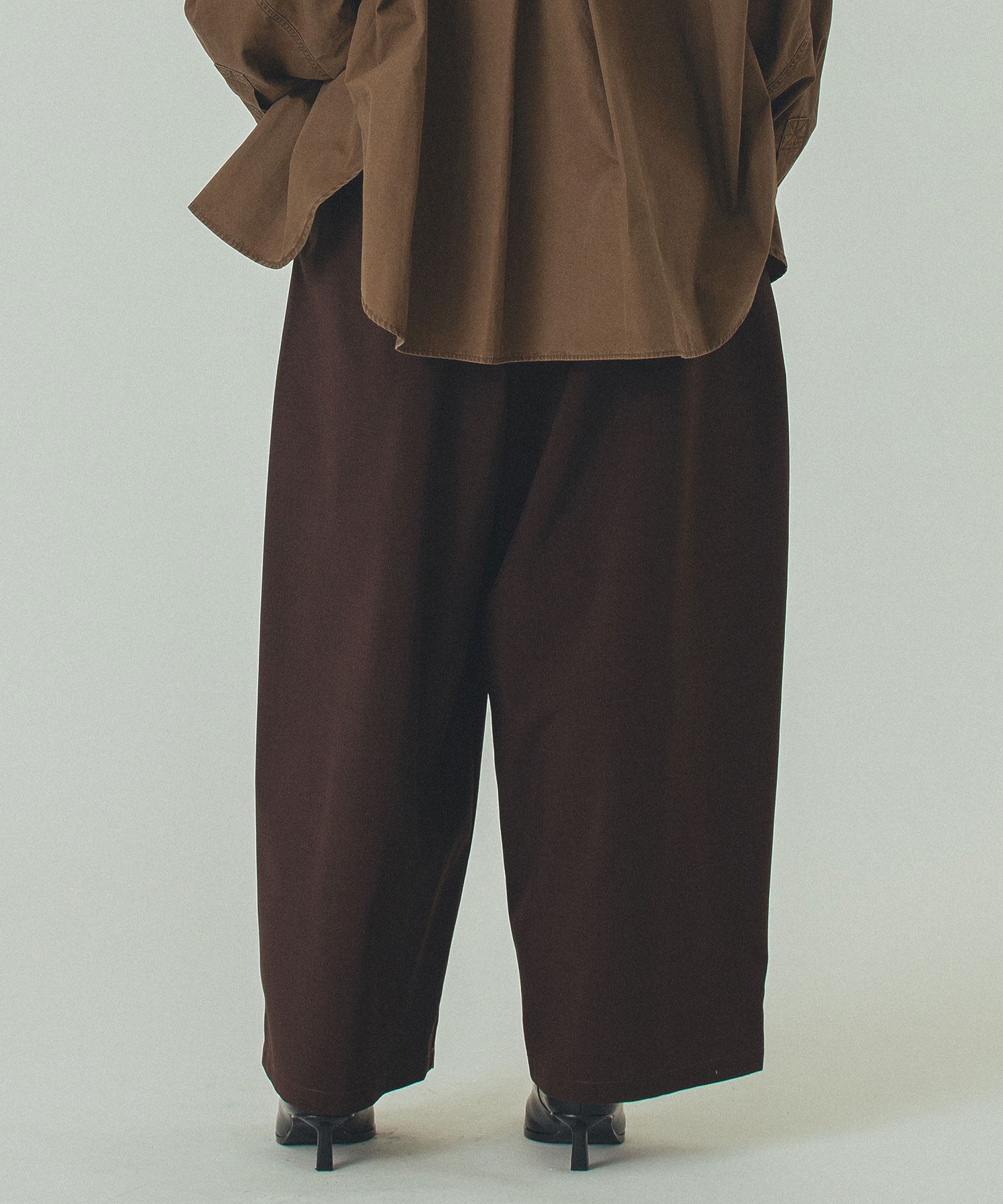 CREOLME/TUCK BARREL PANTS