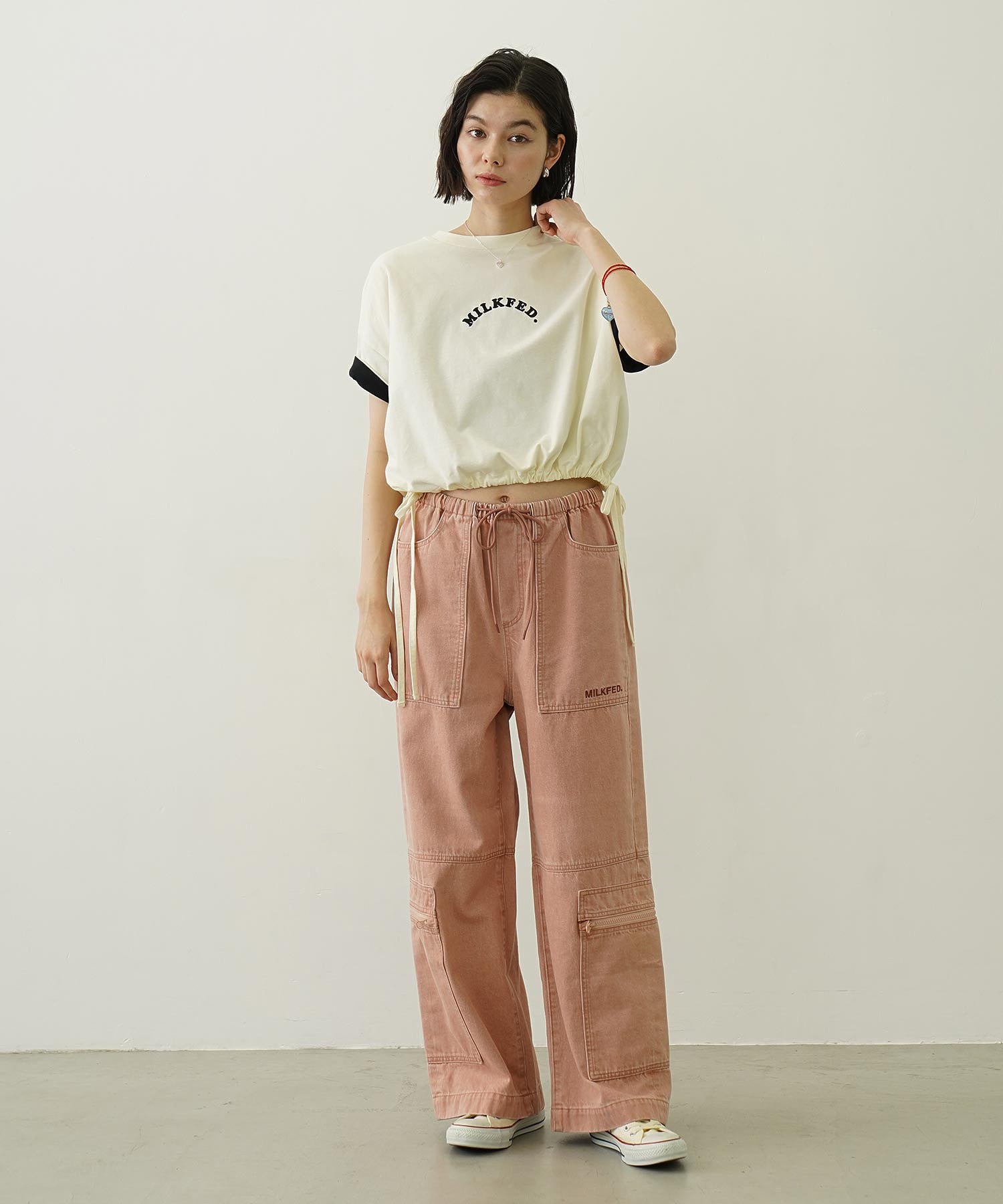 COLORED SLEEVE EDGE S/S TOP