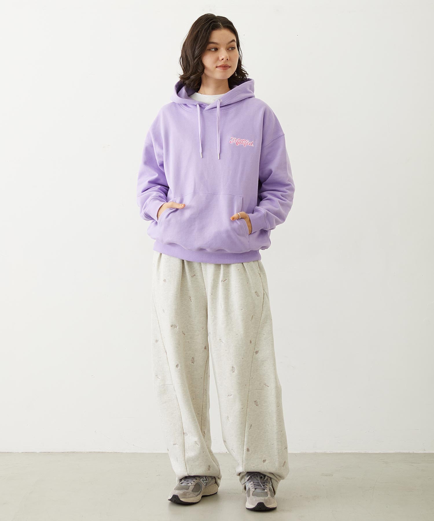 EMBROIDERED ROSE SWEAT WIDE PANTS