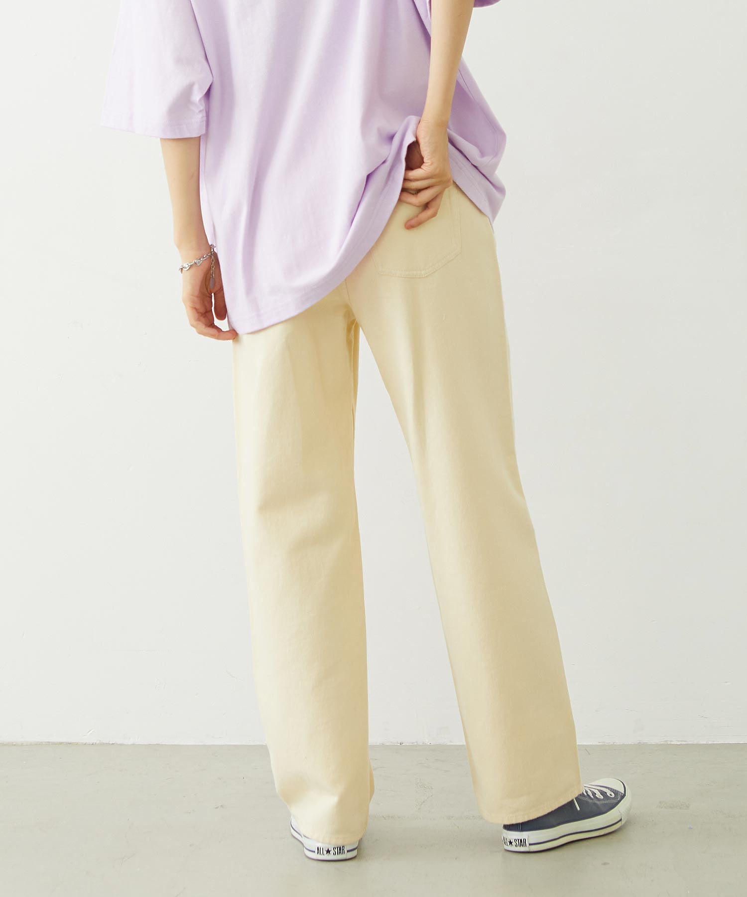 MILKFED. EMBROIDERED DENIM PANTS